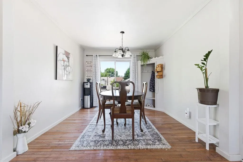 Photo 15 of 615 Lorne Street, Laurentian Valley — HOMEH
