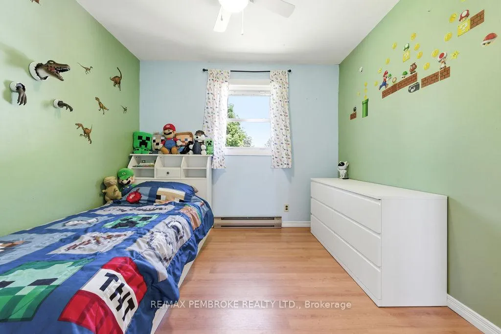 Photo 18 of 615 Lorne Street, Laurentian Valley — HOMEH