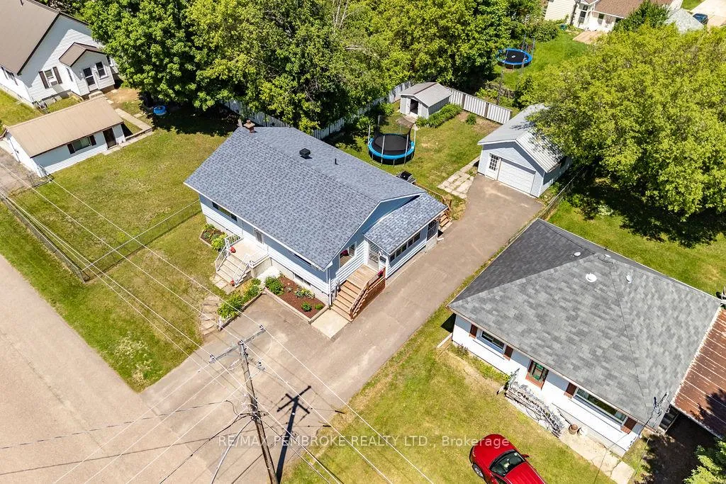 Photo 31 of 615 Lorne Street, Laurentian Valley — HOMEH
