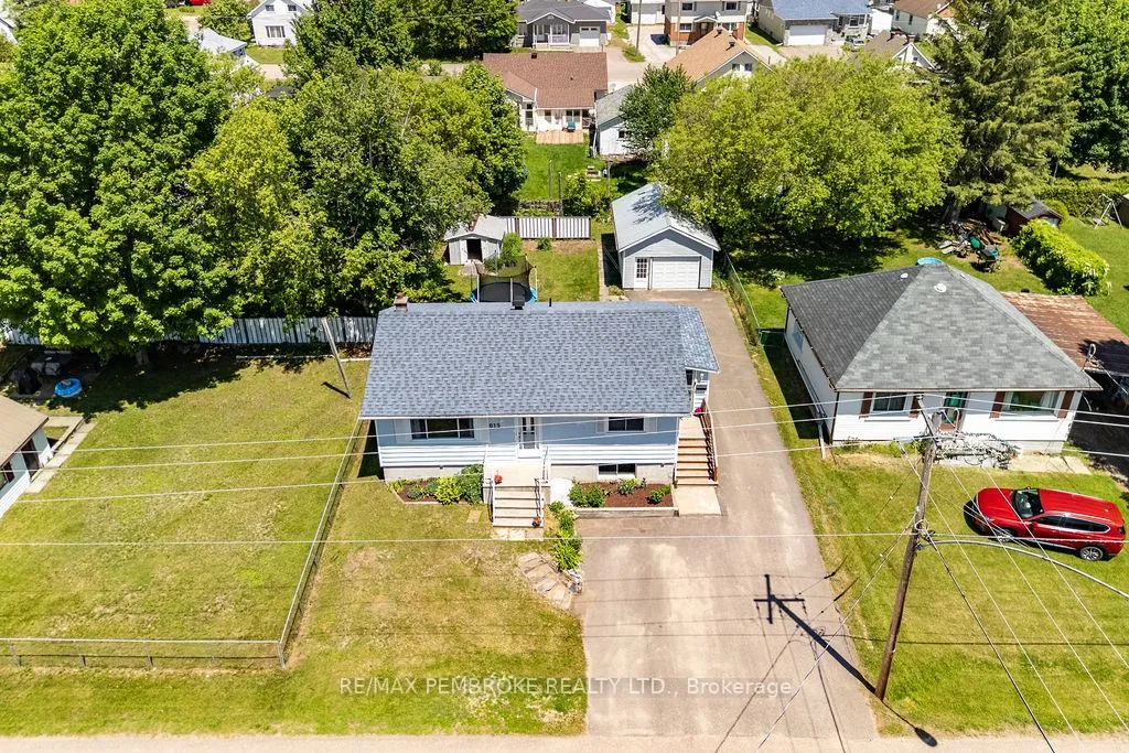 Photo 33 of 615 Lorne Street, Laurentian Valley — HOMEH