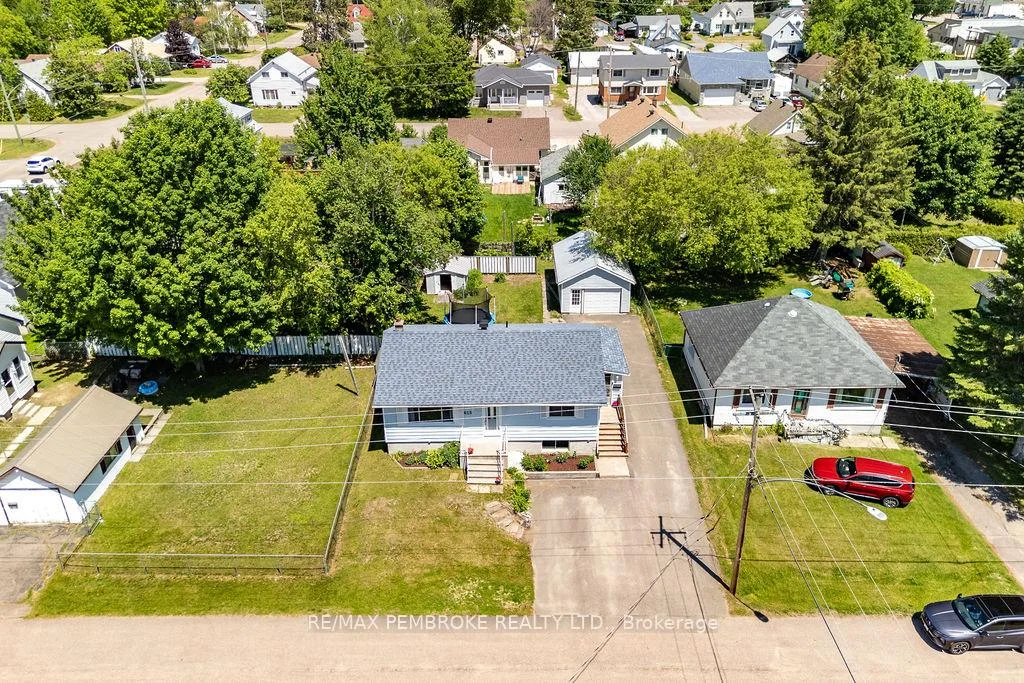 Photo 37 of 615 Lorne Street, Laurentian Valley — HOMEH