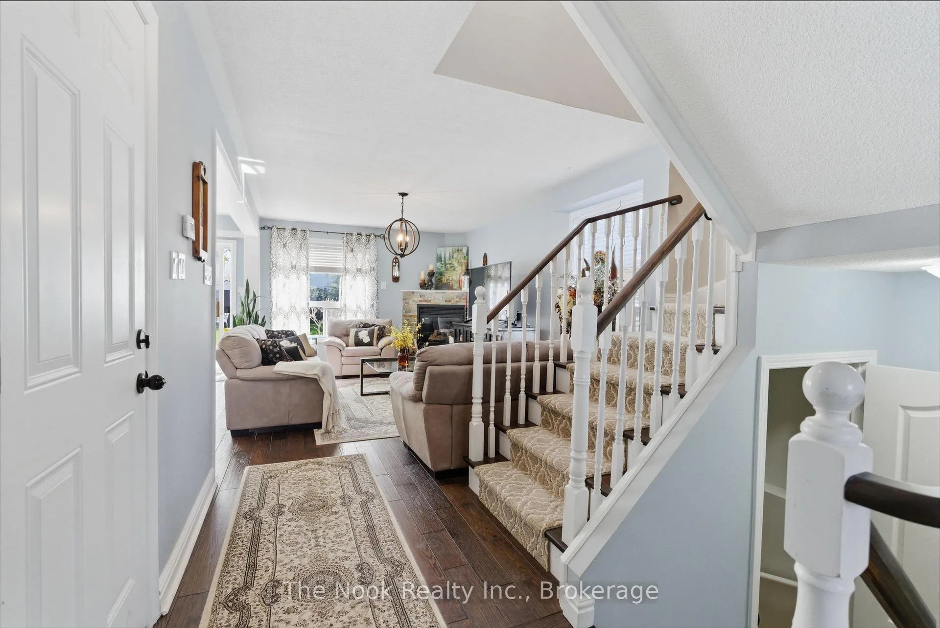 Photo 6 of 70 Beacham Crescent, Clarington, Newcastle — HOMEH