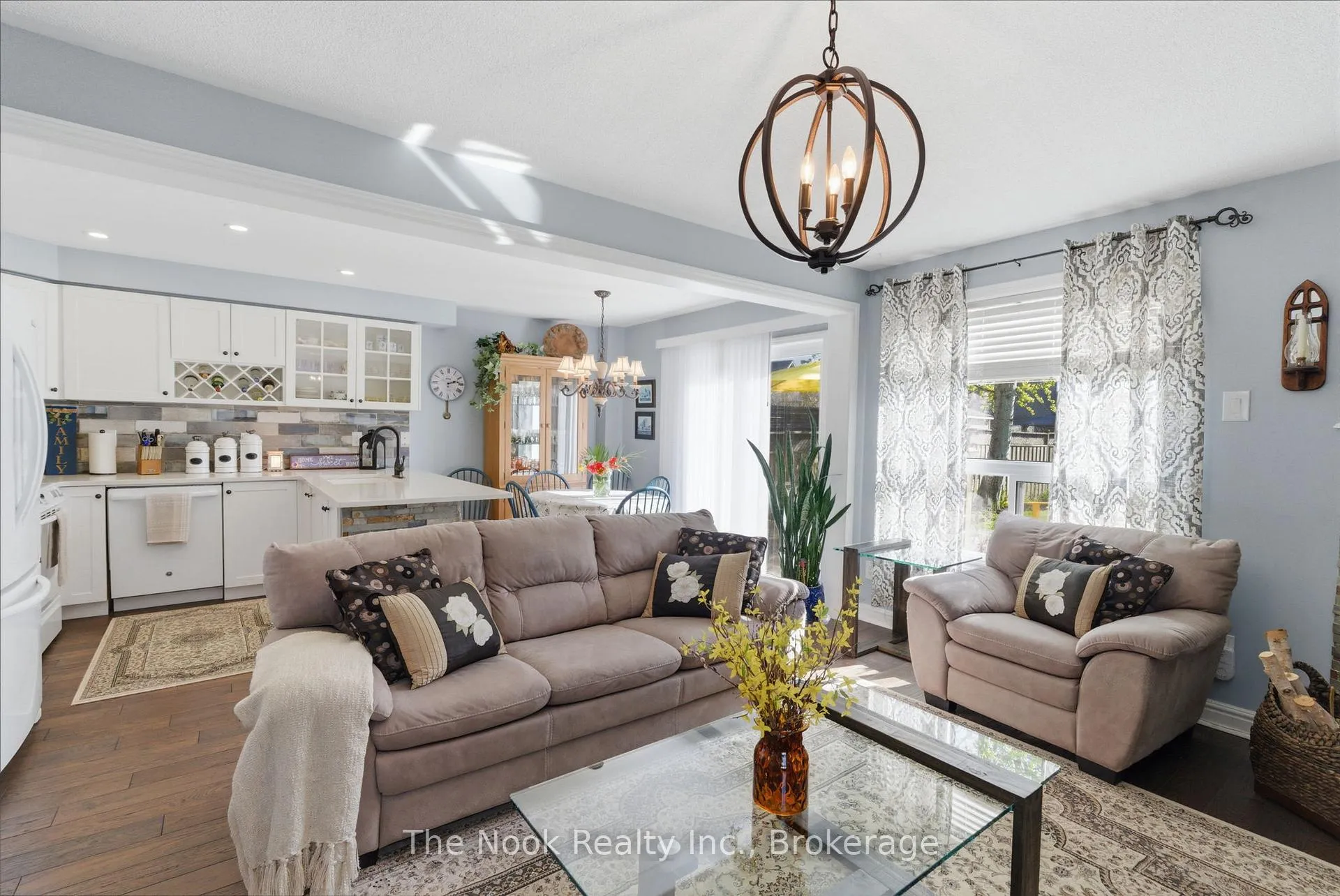 Photo 12 of 70 Beacham Crescent, Clarington, Newcastle — HOMEH