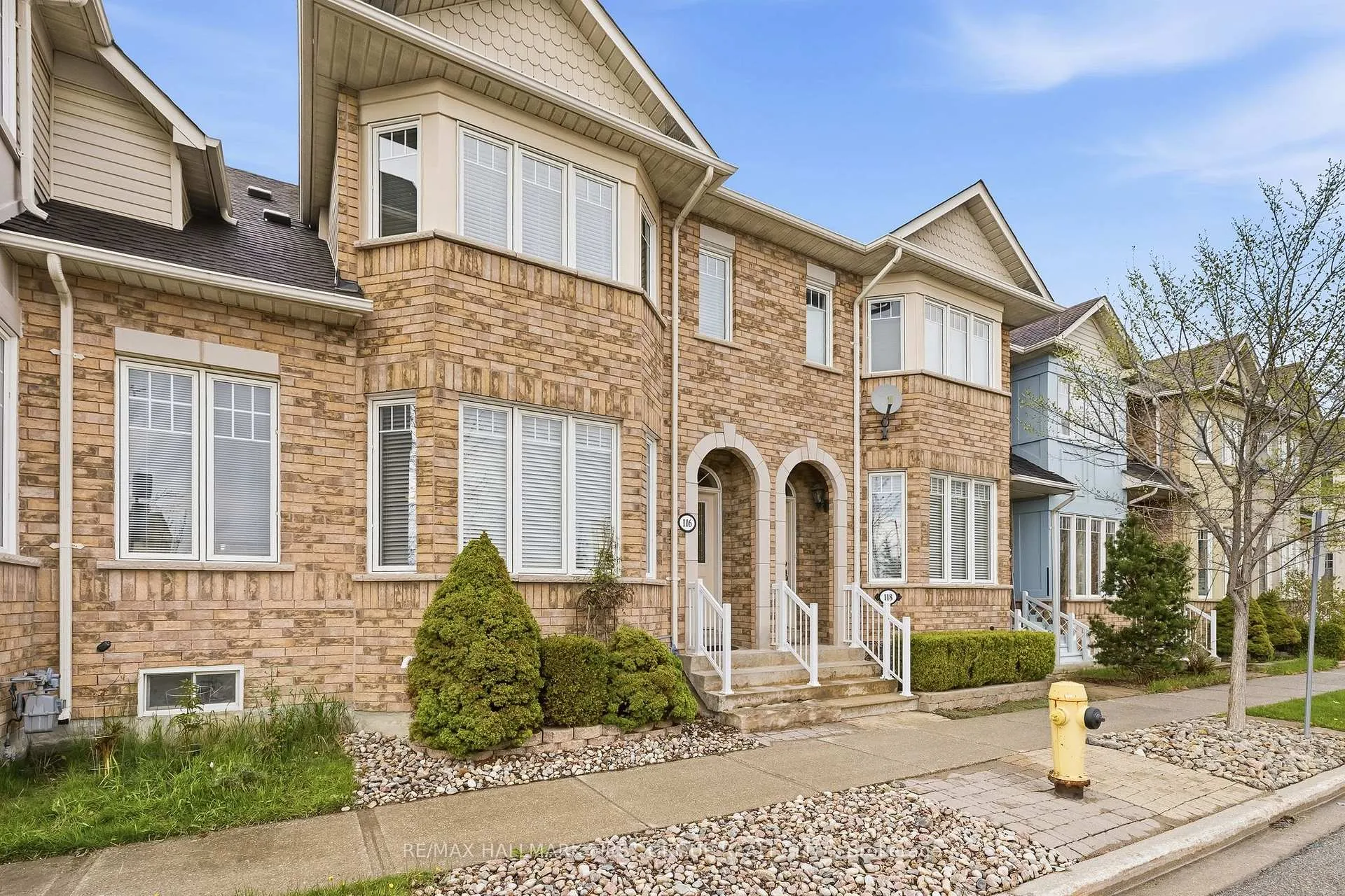 Photo 3 of 116 Riverlands Avenue, Markham, Cornell — HOMEH