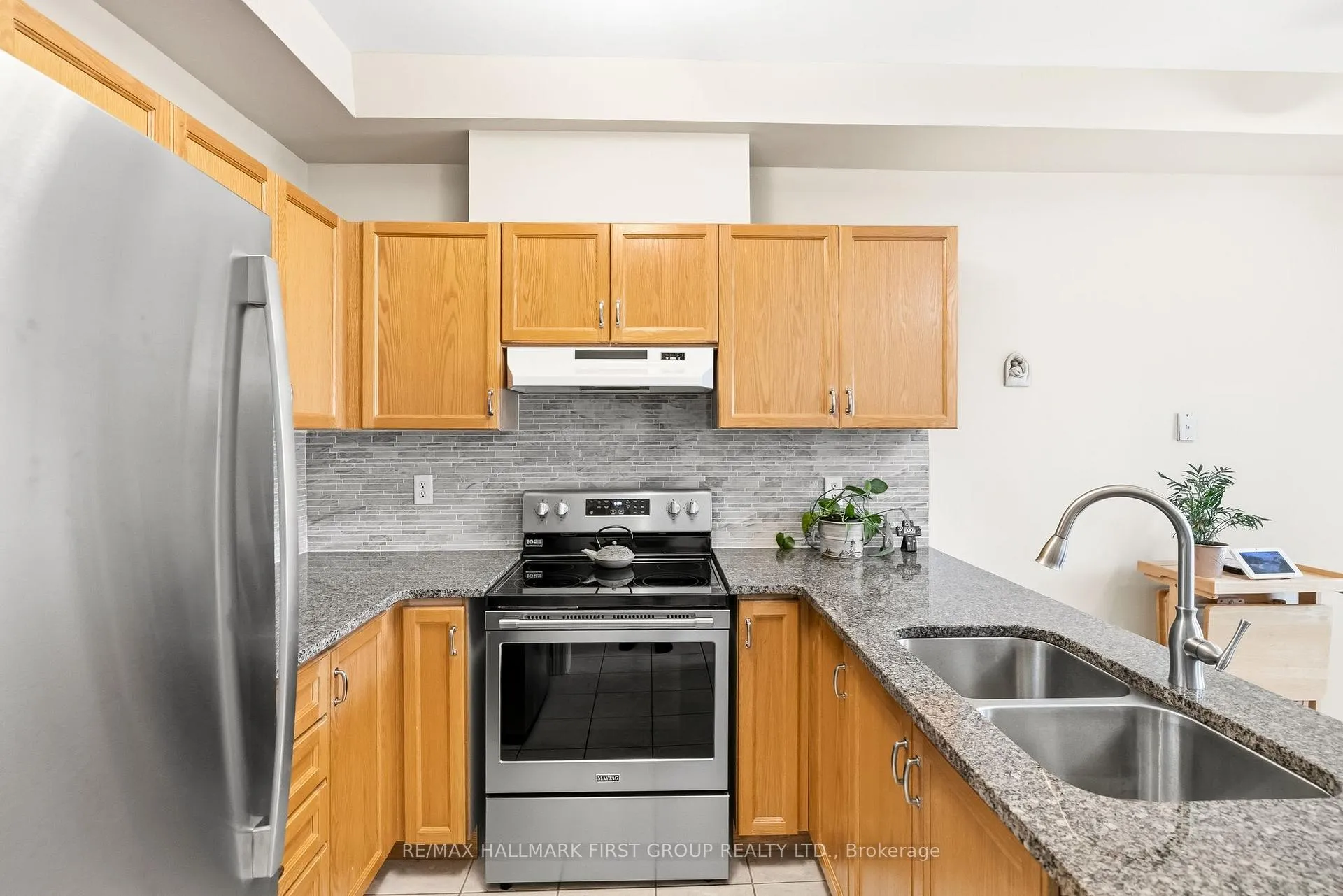 Photo 19 of 116 Riverlands Avenue, Markham, Cornell — HOMEH