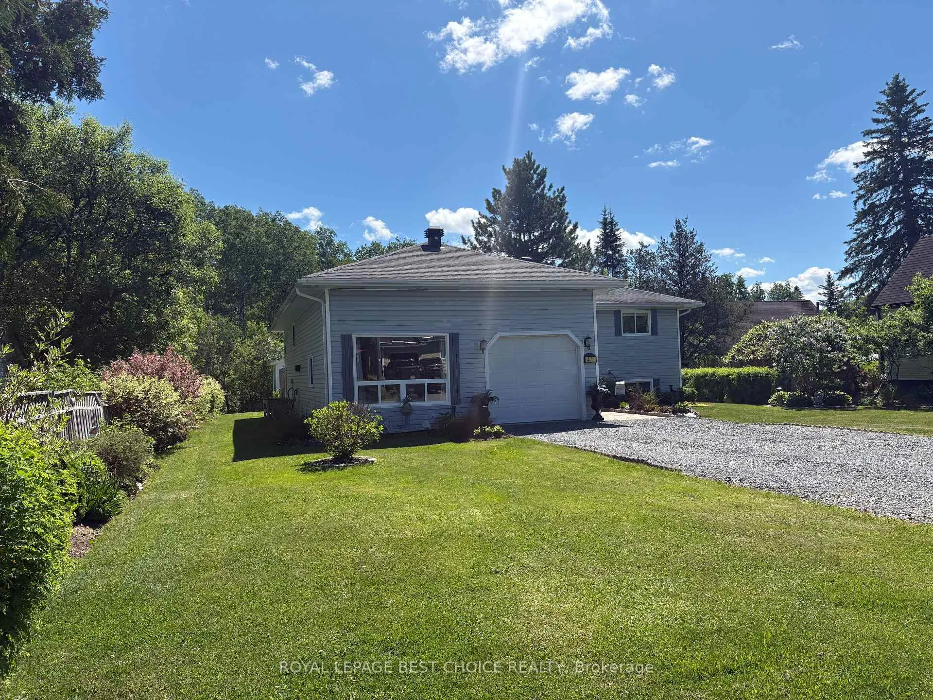 Photo 3 of 41 First Street, Englehart — HOMEH