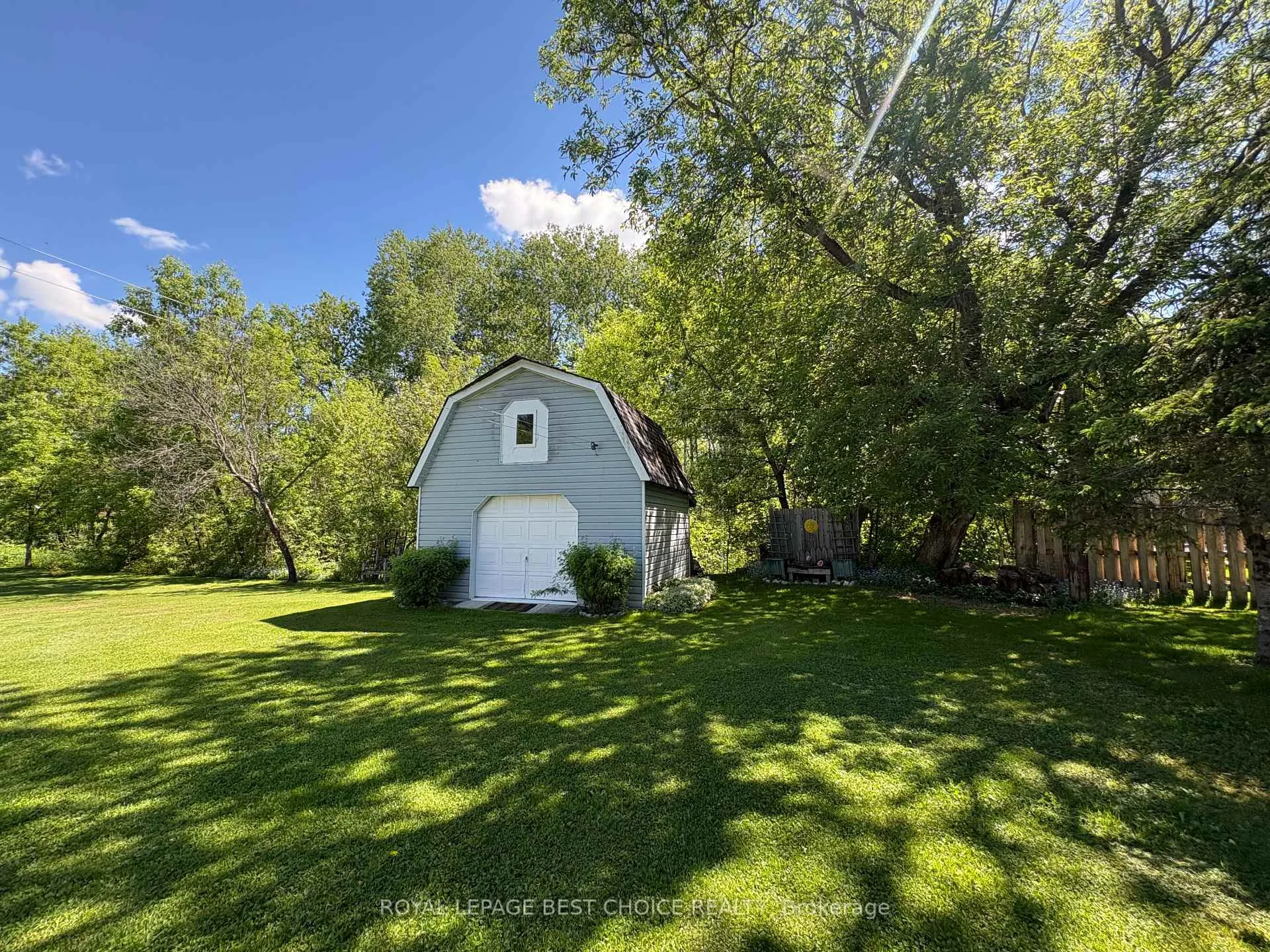 Photo 7 of 41 First Street, Englehart — HOMEH