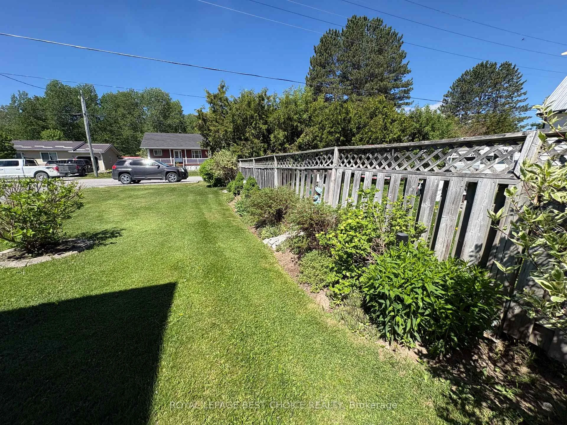 Photo 11 of 41 First Street, Englehart — HOMEH
