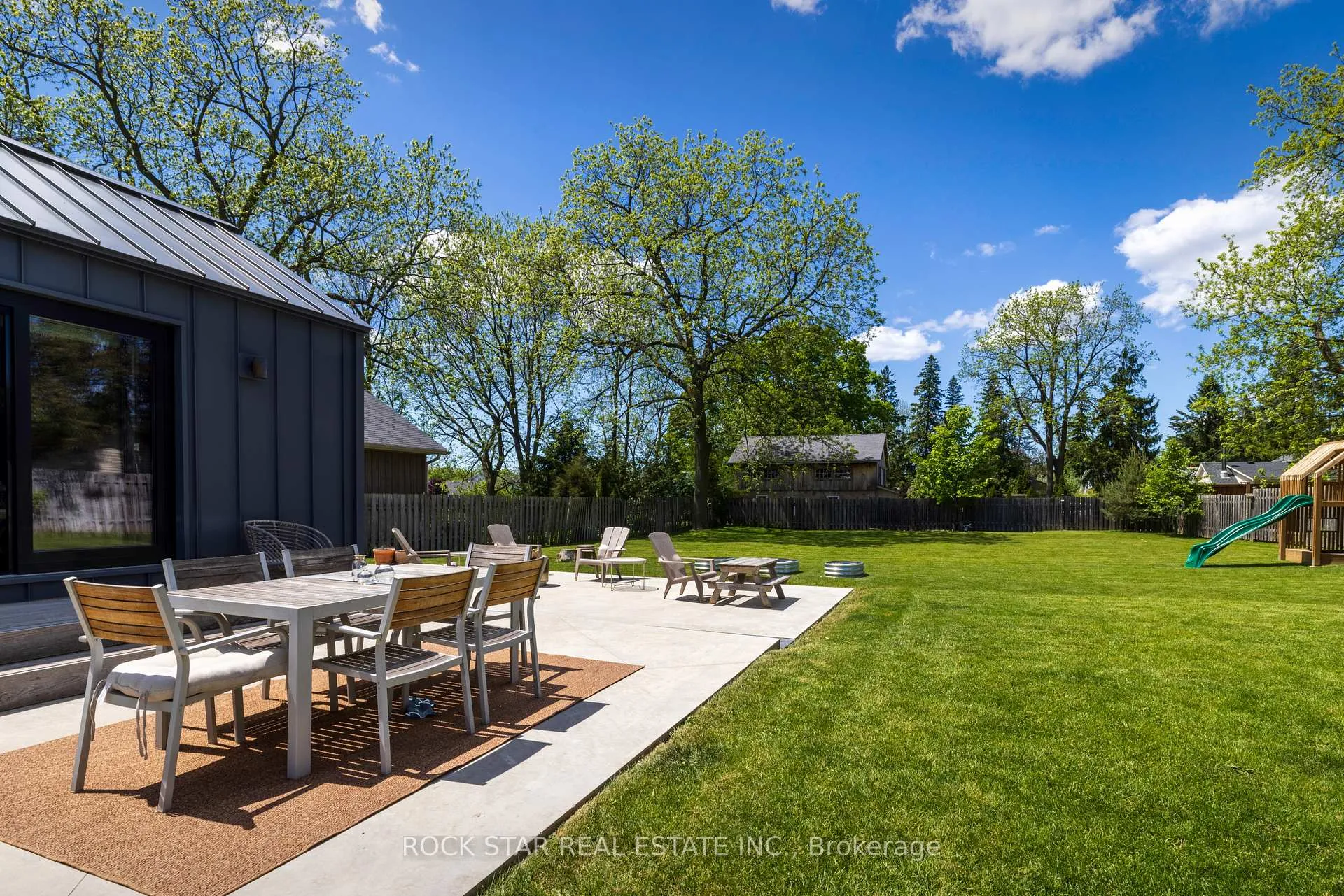 Photo 3 of 596 Arkell Road, Puslinch, Rural Puslinch East — HOMEH