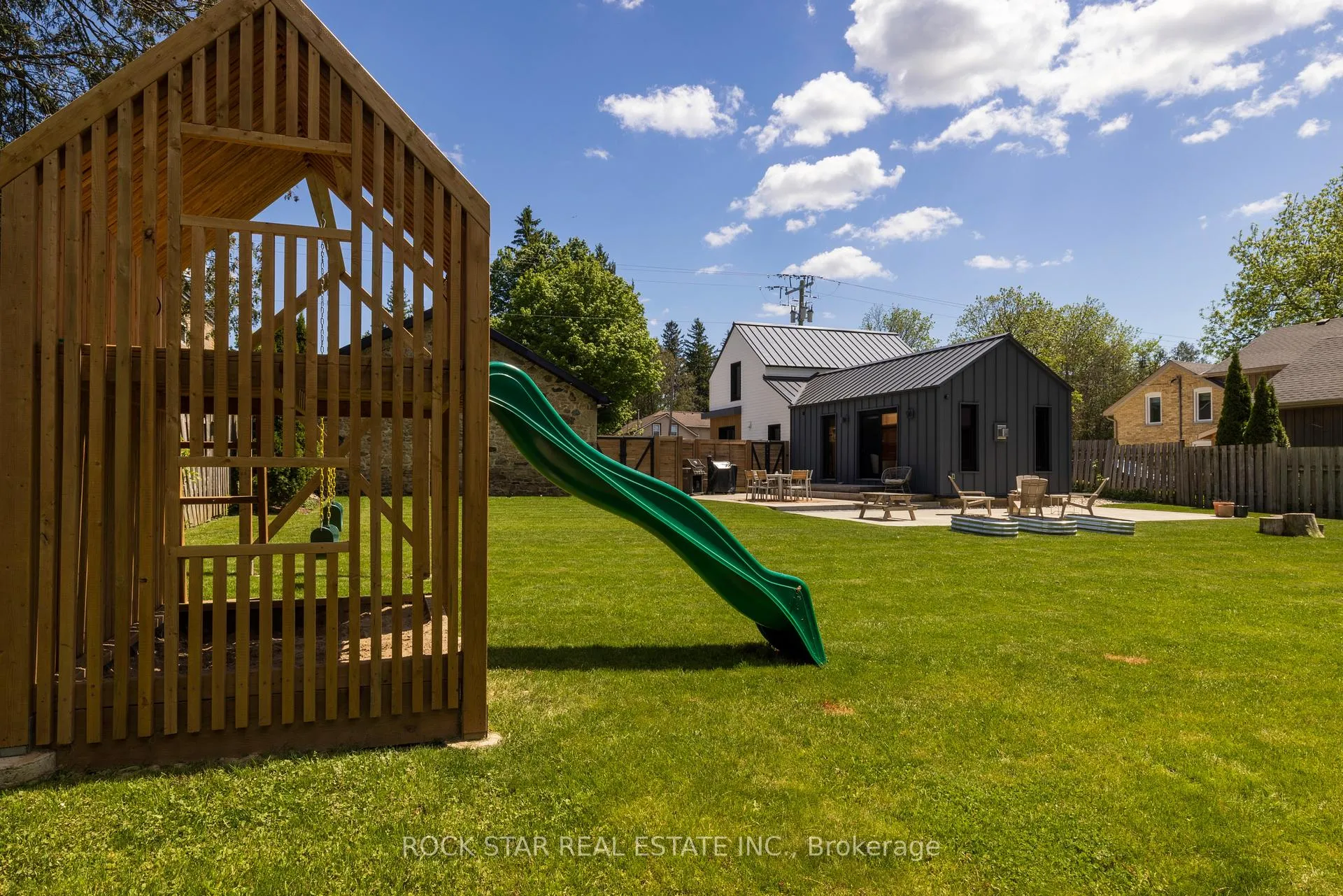 Photo 5 of 596 Arkell Road, Puslinch, Rural Puslinch East — HOMEH