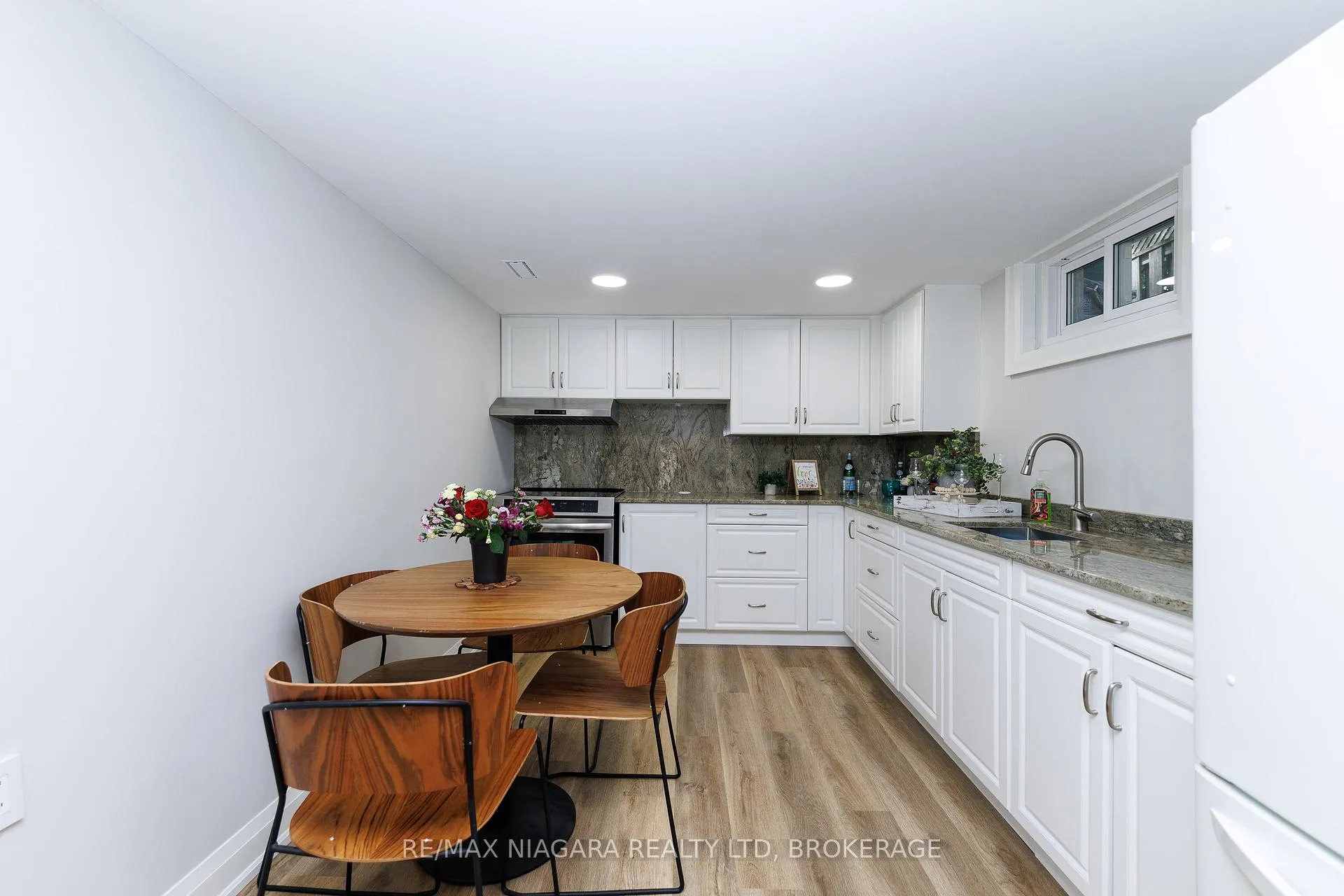 Photo 19 of 3100 Rapelje Street, Niagara Falls, Chippawa — HOMEH