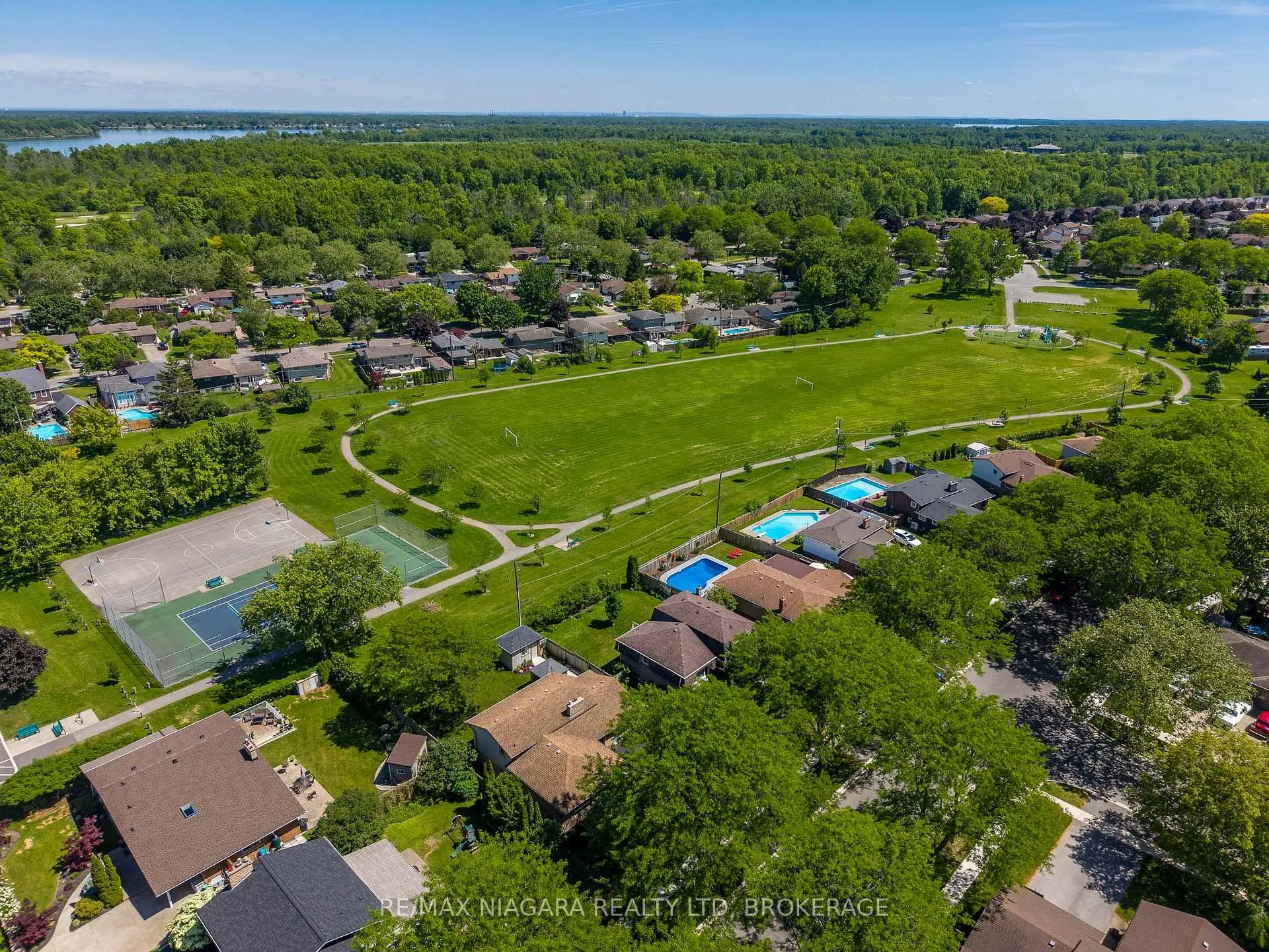 Photo 33 of 3100 Rapelje Street, Niagara Falls, Chippawa — HOMEH