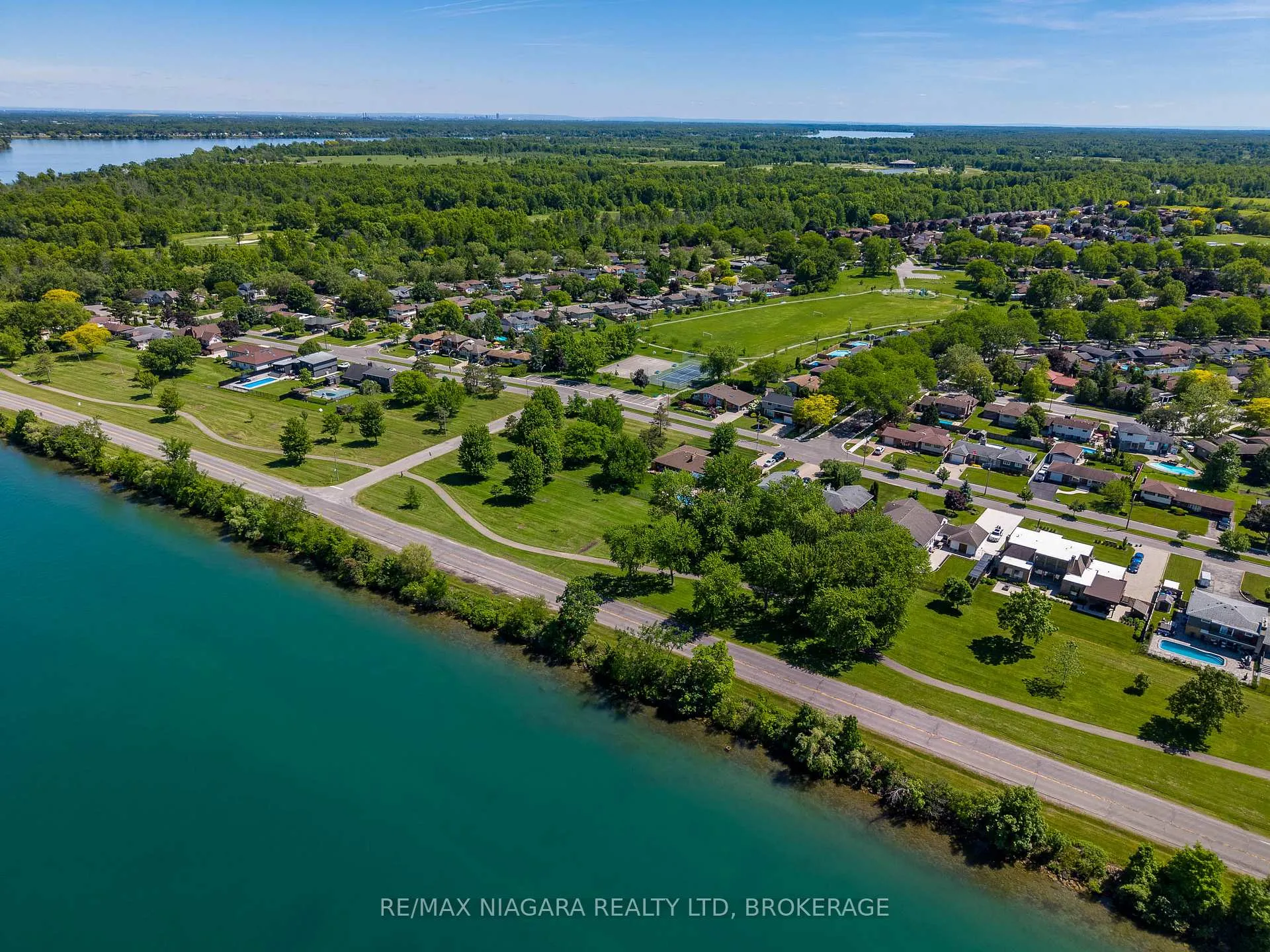Photo 38 of 3100 Rapelje Street, Niagara Falls, Chippawa — HOMEH