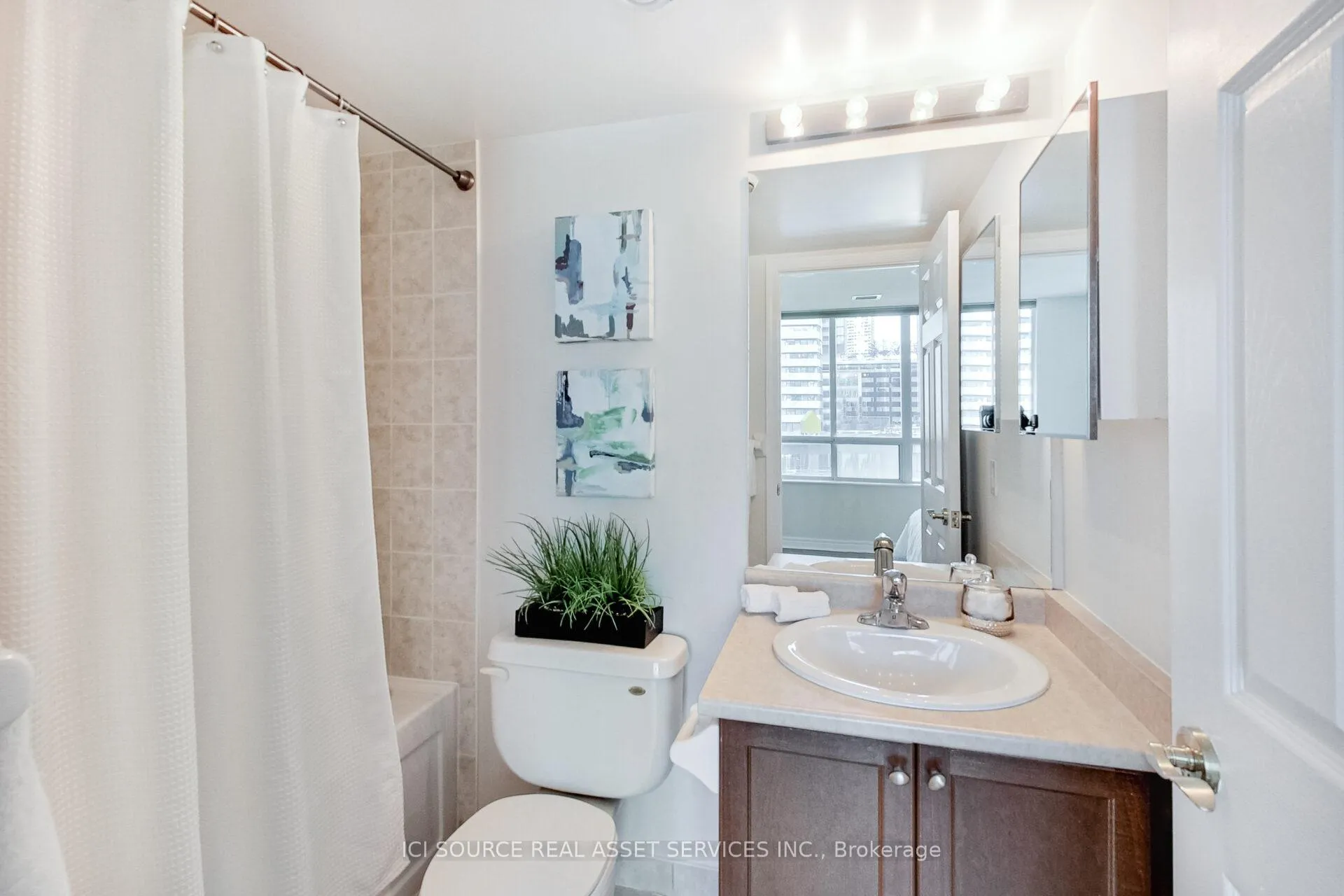 Photo 29 of Unit 607, 51 Lower Simcoe Street, Toronto, Waterfront Communities — HOMEH