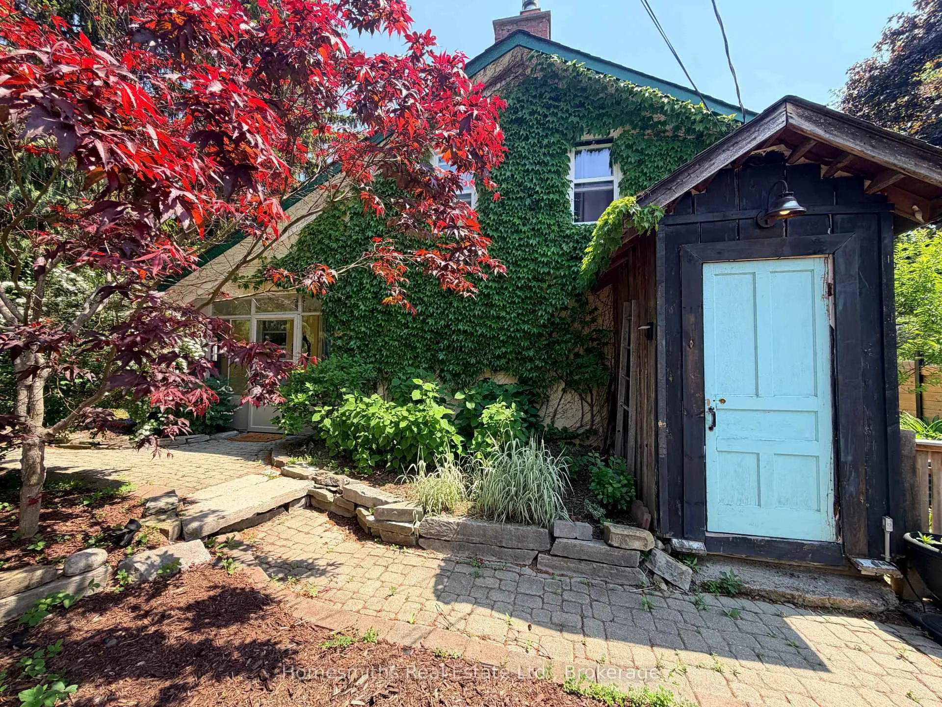Front of 1002 Ontario Street