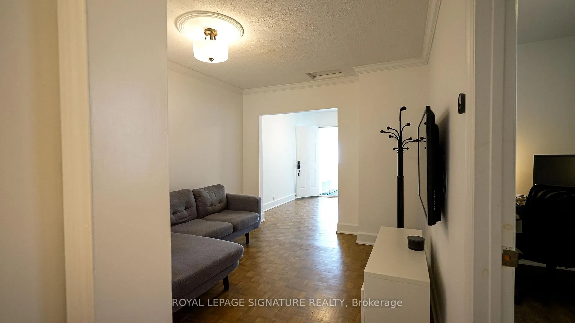 Photo 7 of Unit Main, 30 Preston Road, Toronto, Caledonia-Fairbank — HOMEH