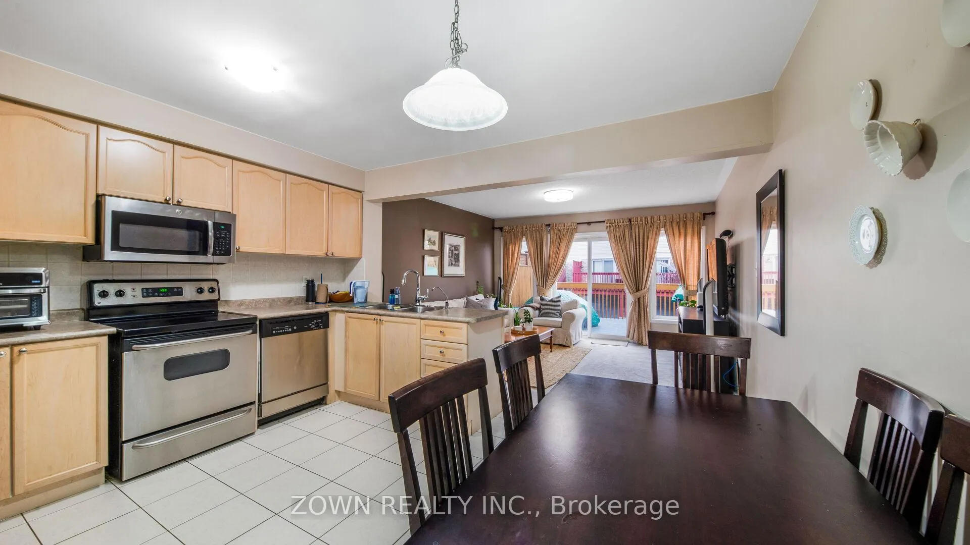 Photo 14 of 25 Cheetah Crescent, Scarborough, Rouge — HOMEH