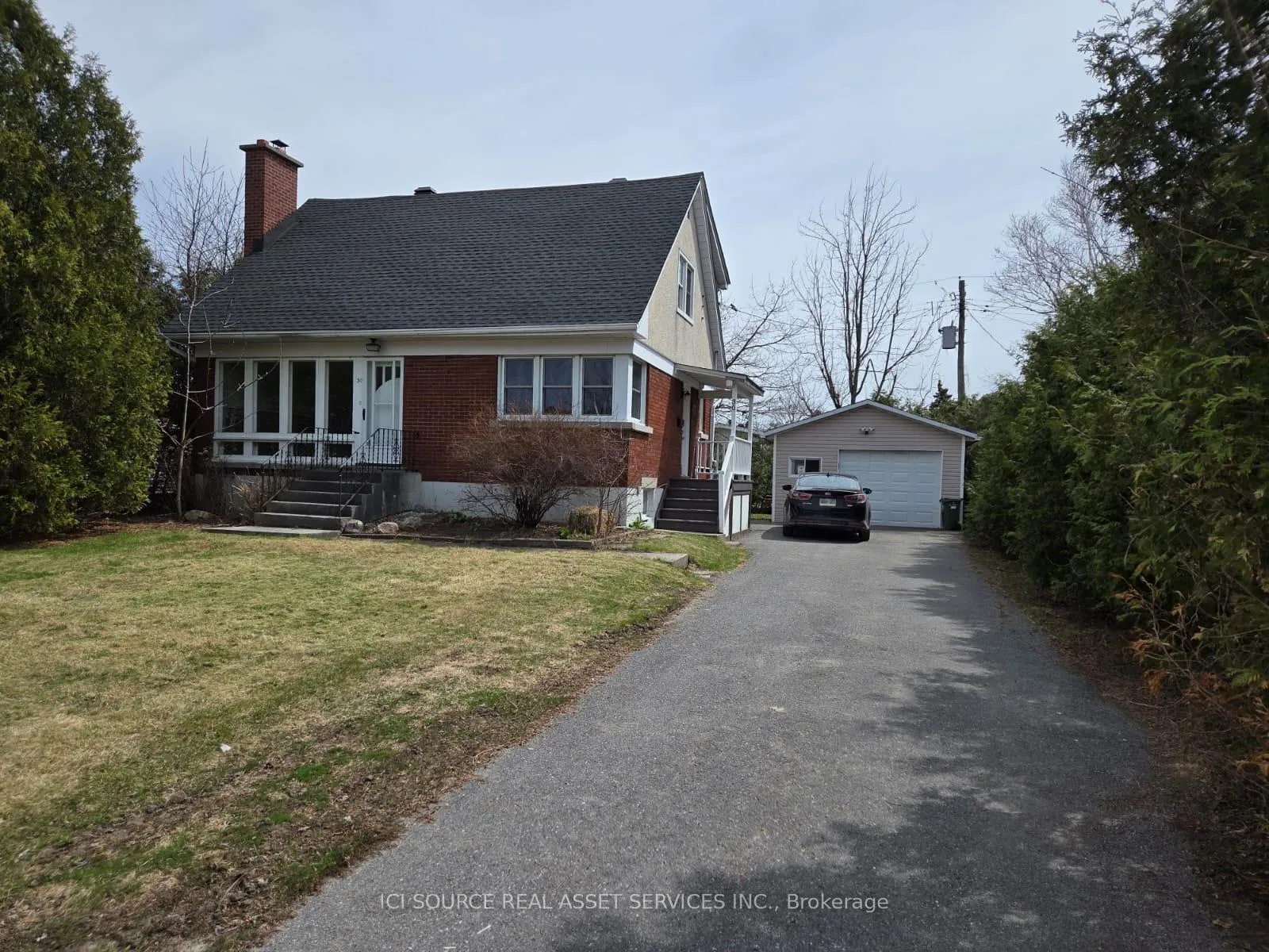 Photo 3 of 30 Sunnycrest Drive, Ottawa, City View/Skyline/Fisher Heights/Parkwood Hills — HOMEH