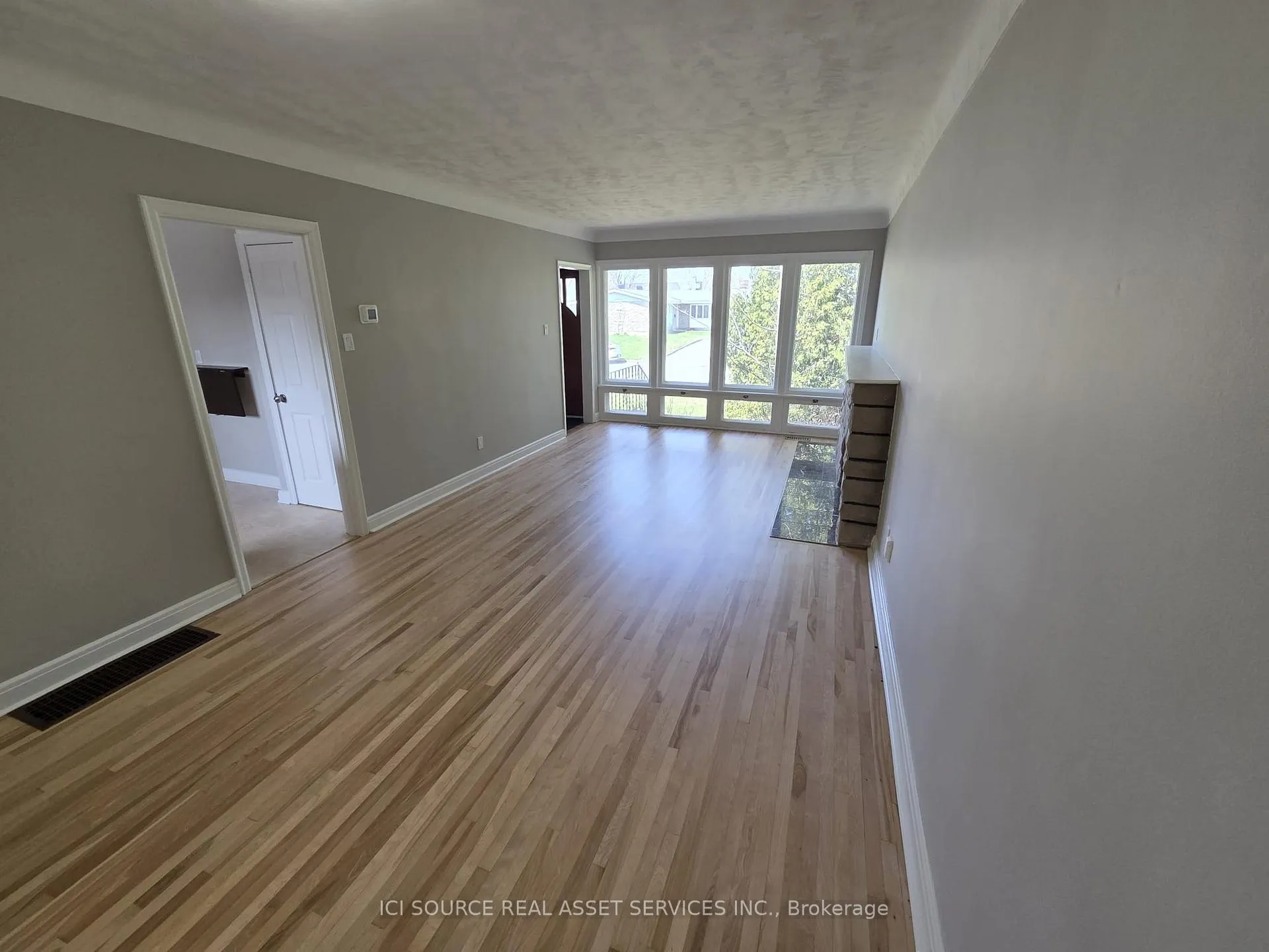 Photo 6 of 30 Sunnycrest Drive, Ottawa, City View/Skyline/Fisher Heights/Parkwood Hills — HOMEH