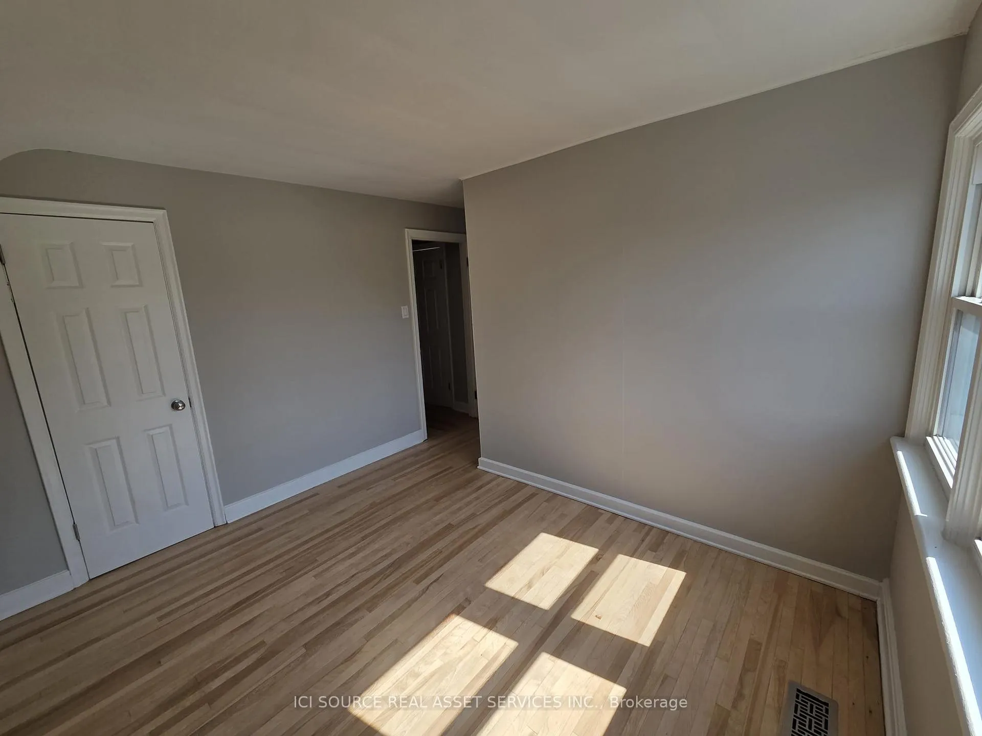 Photo 16 of 30 Sunnycrest Drive, Ottawa, City View/Skyline/Fisher Heights/Parkwood Hills — HOMEH
