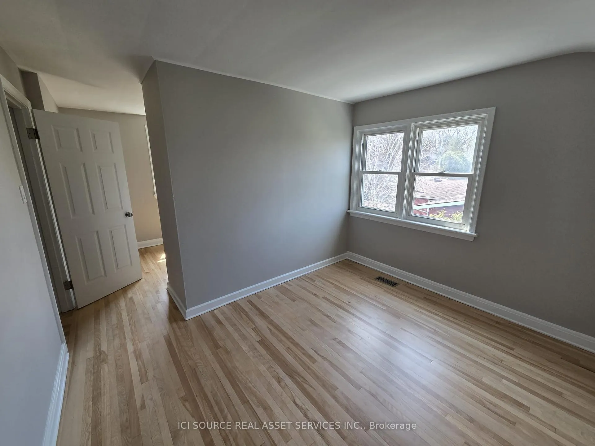 Photo 17 of 30 Sunnycrest Drive, Ottawa, City View/Skyline/Fisher Heights/Parkwood Hills — HOMEH