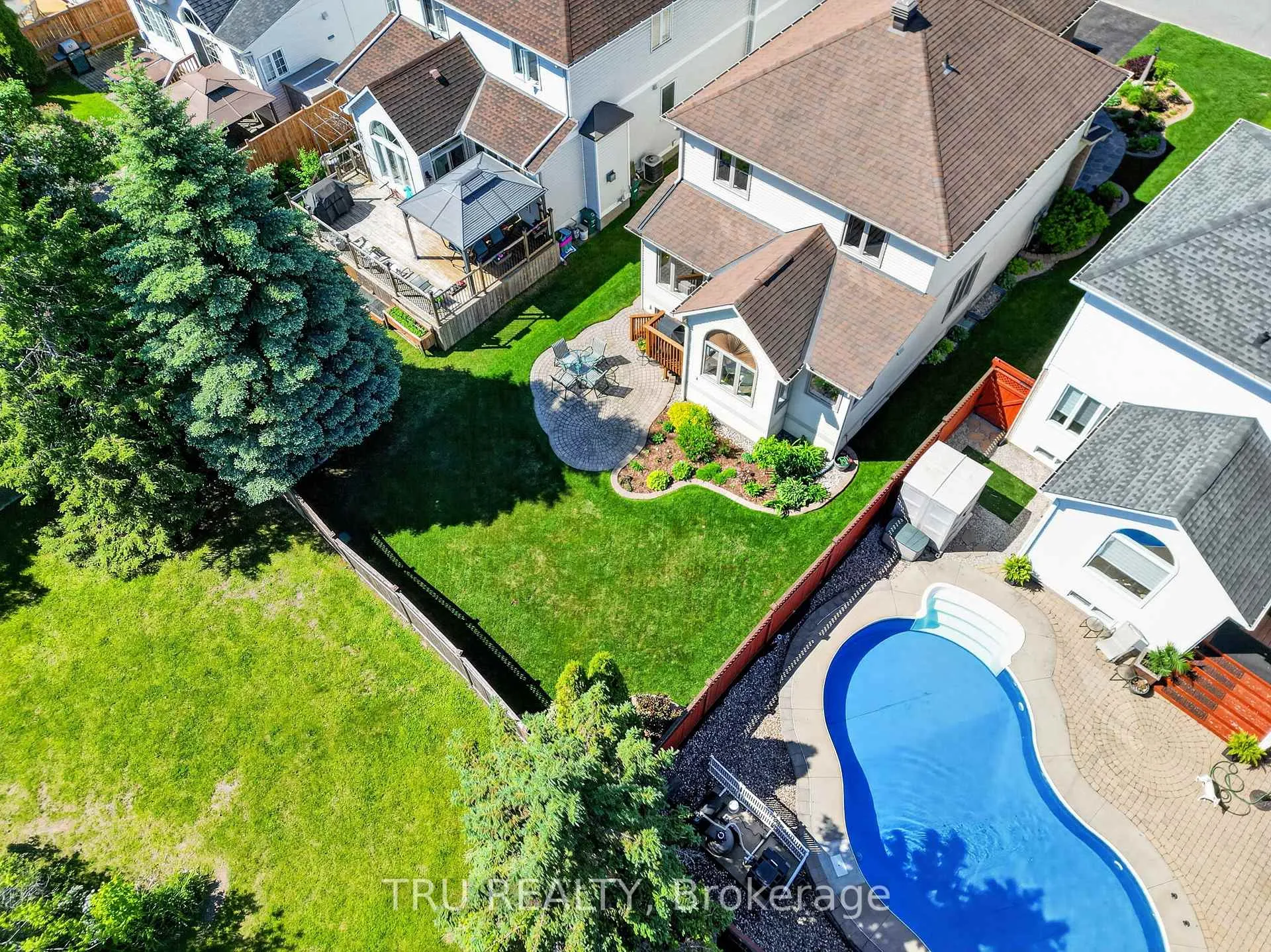 Photo 33 of 110 Grenadier Way, Ottawa, Barrhaven - Longfields — HOMEH