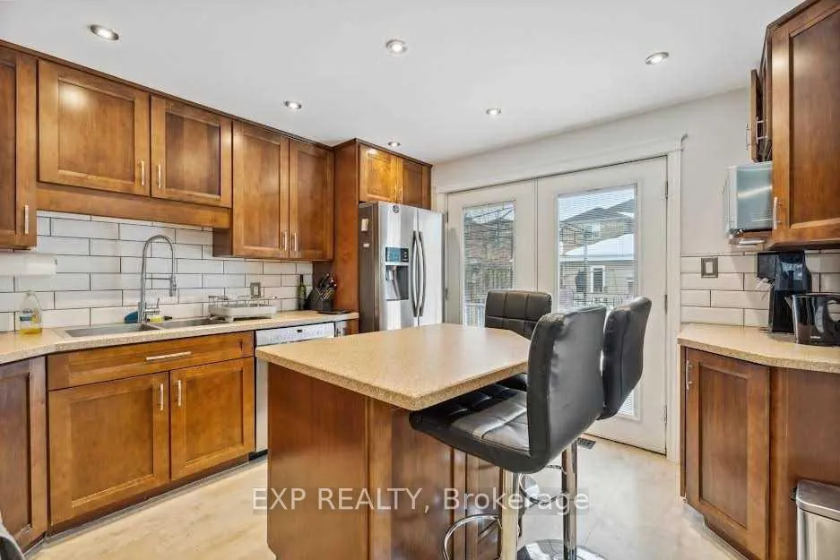 Photo 9 of 84 Butternut Drive, Barrie, Holly — HOMEH