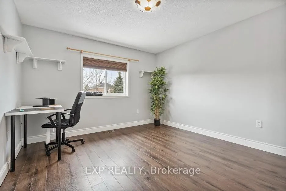 Photo 14 of 84 Butternut Drive, Barrie, Holly — HOMEH