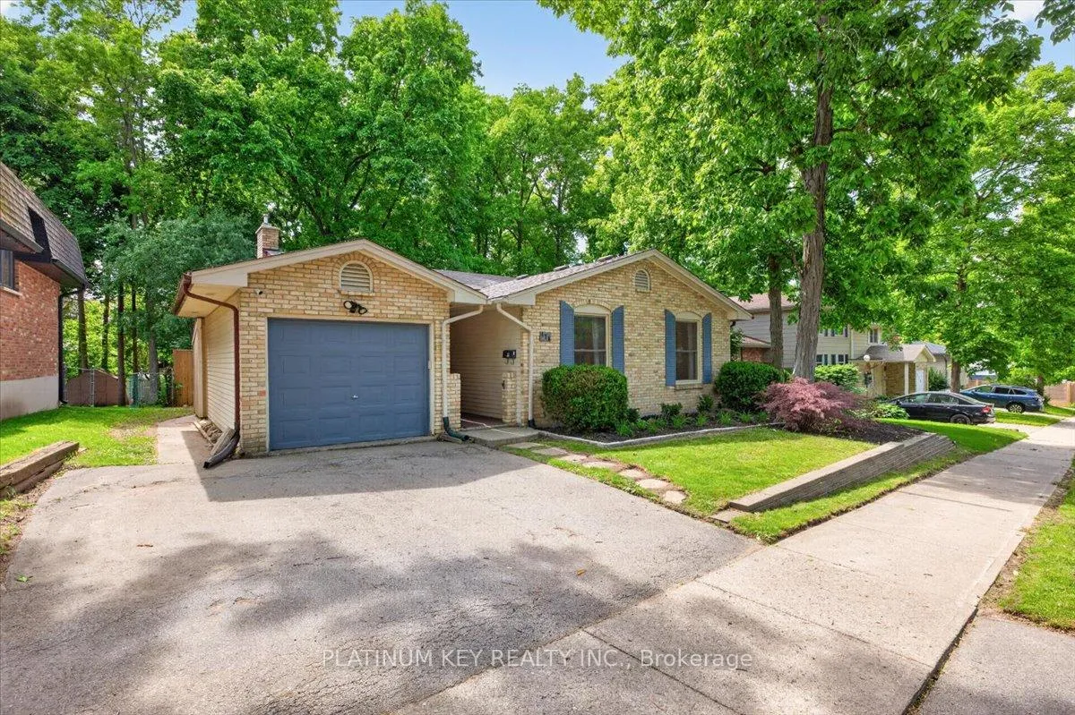 Photo 3 of 176 Dearborn Avenue, London, South K — HOMEH
