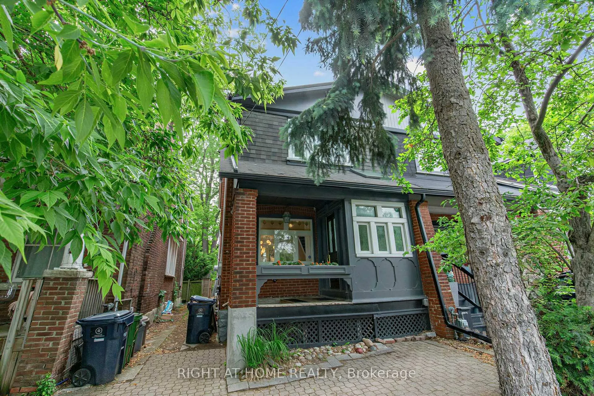 Photo 1 of 1022 Mount Pleasant Road, Toronto, Mount Pleasant East — HOMEH