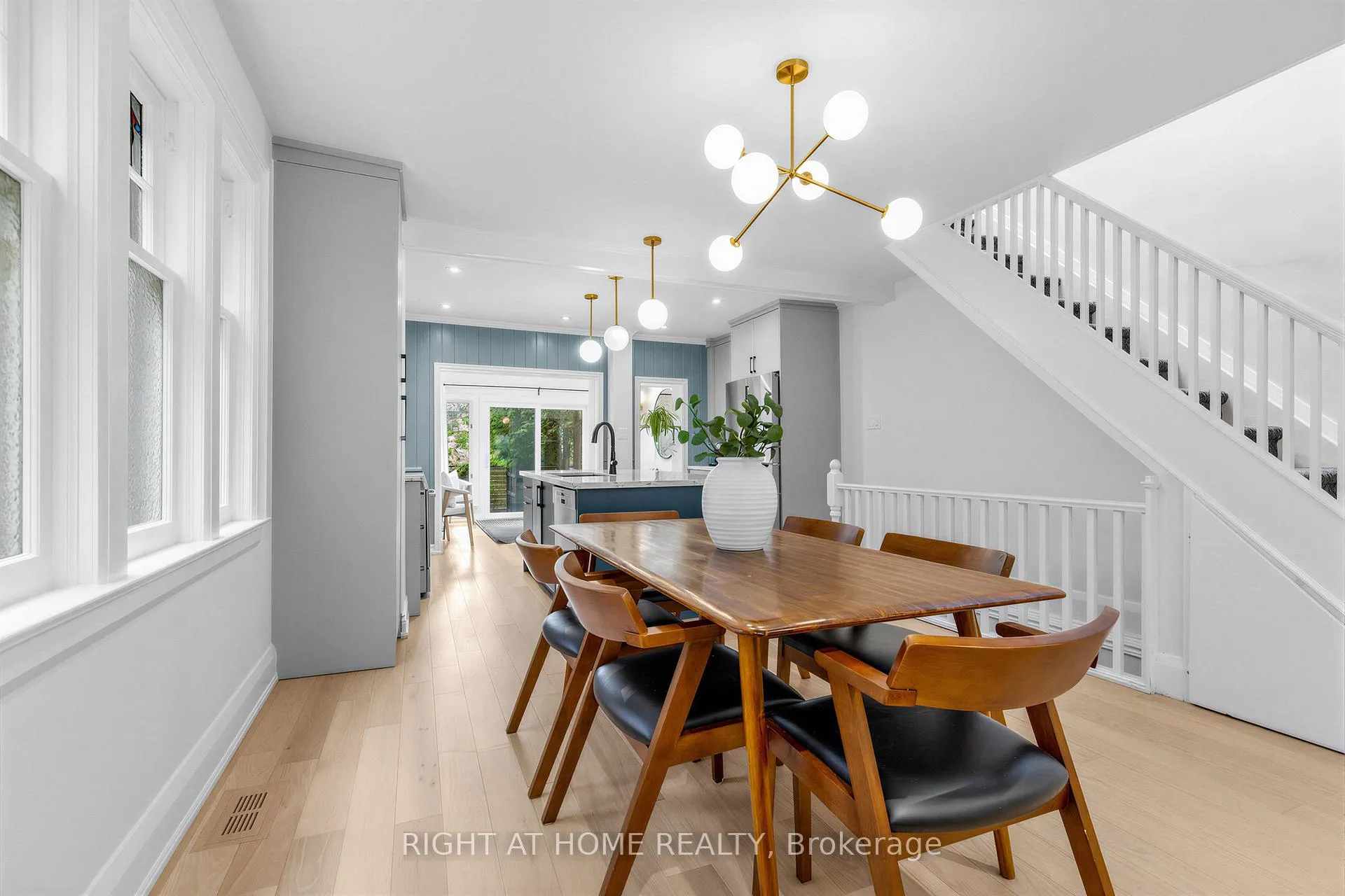 Photo 7 of 1022 Mount Pleasant Road, Toronto, Mount Pleasant East — HOMEH