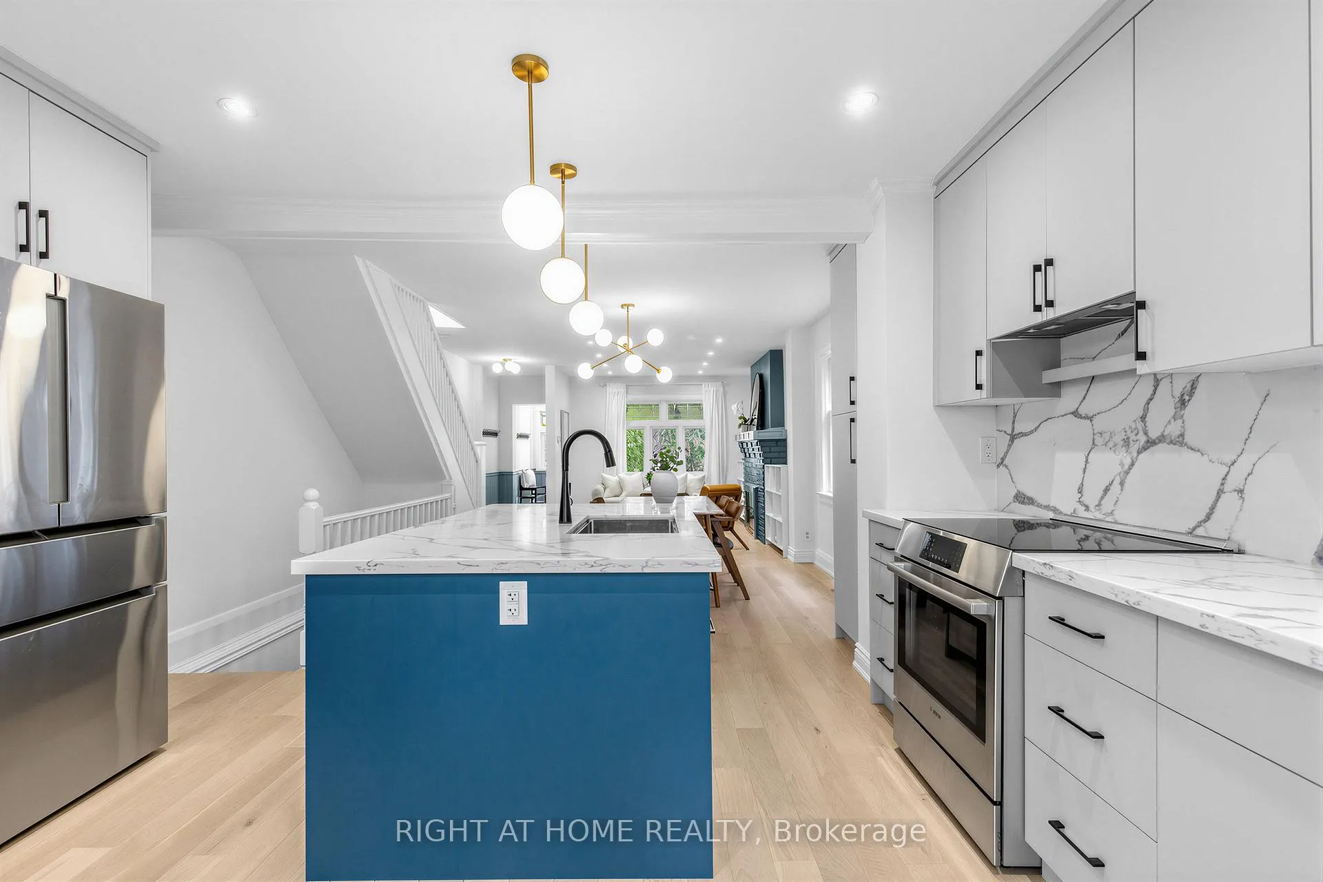 Photo 10 of 1022 Mount Pleasant Road, Toronto, Mount Pleasant East — HOMEH