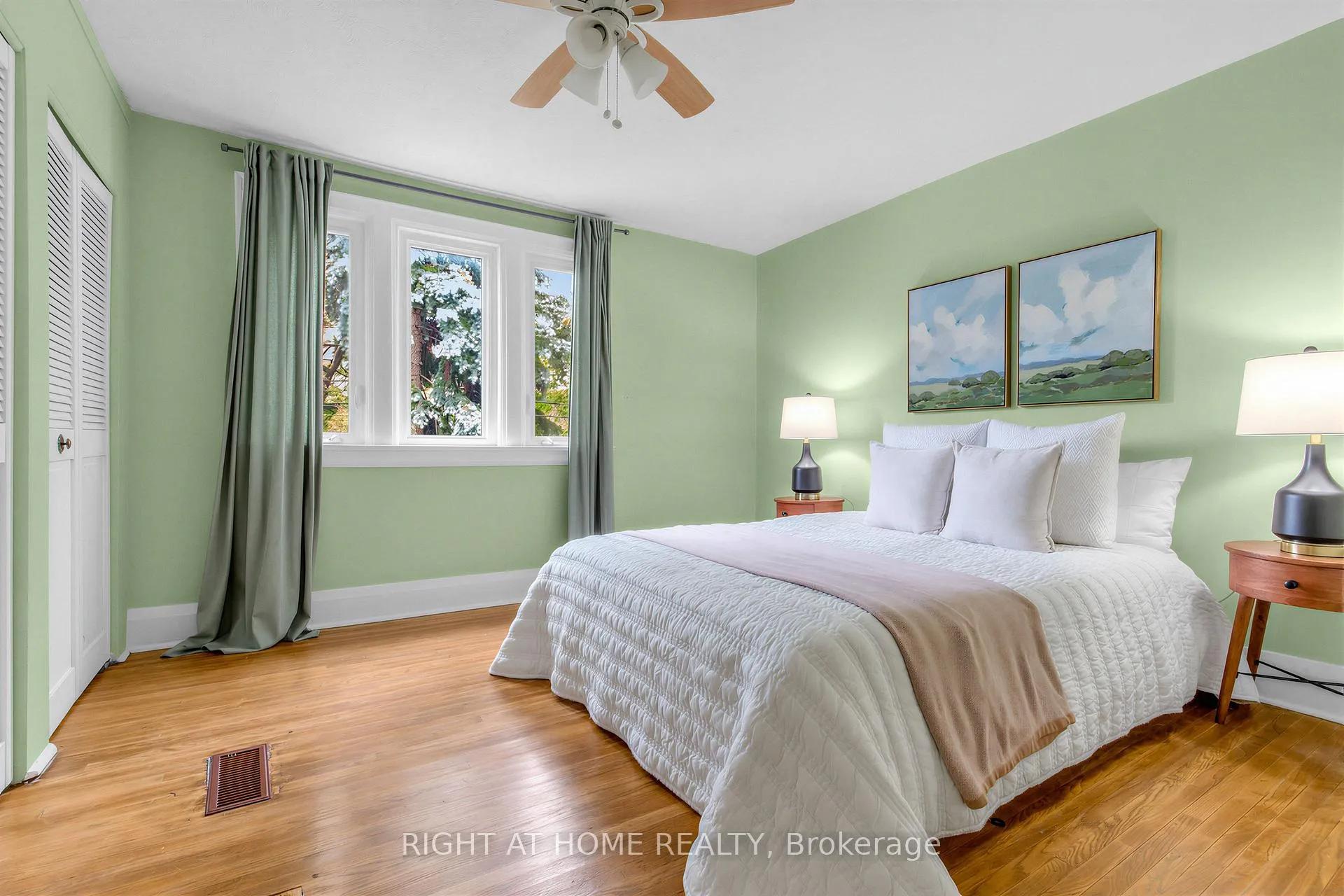 Photo 18 of 1022 Mount Pleasant Road, Toronto, Mount Pleasant East — HOMEH