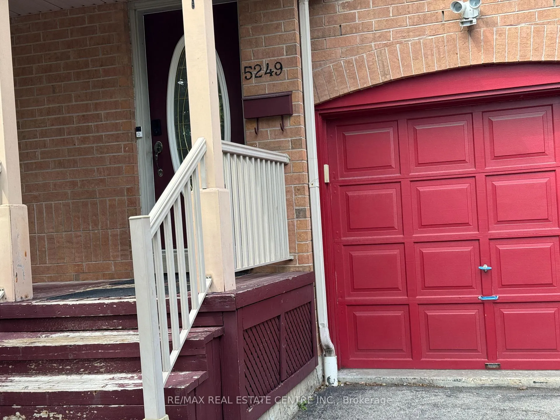 Photo 3 of 5249 Fair Ford Crescent, Mississauga, East Credit — HOMEH