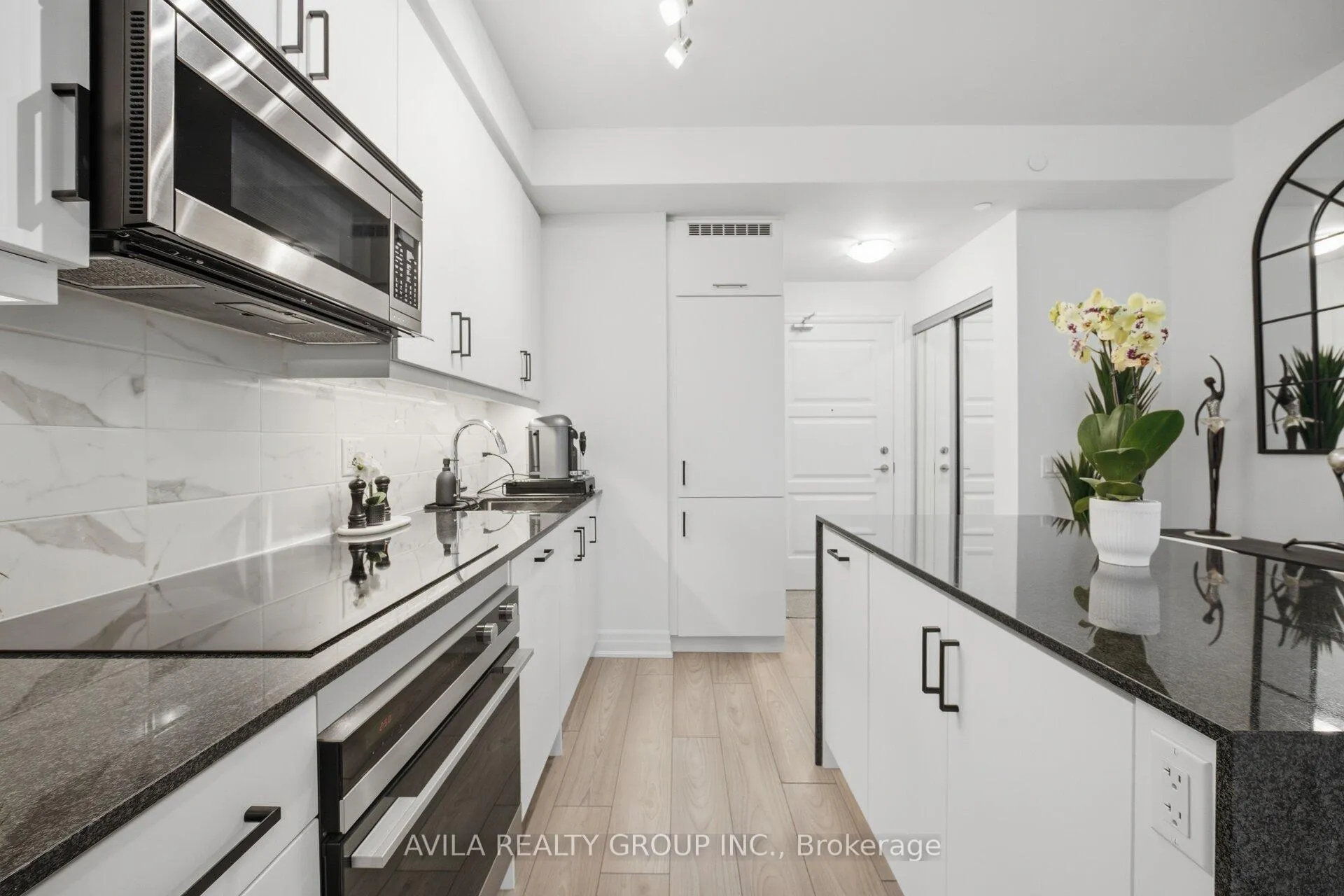 Photo 9 of 36 elm Drive, Mississauga, Fairview — HOMEH