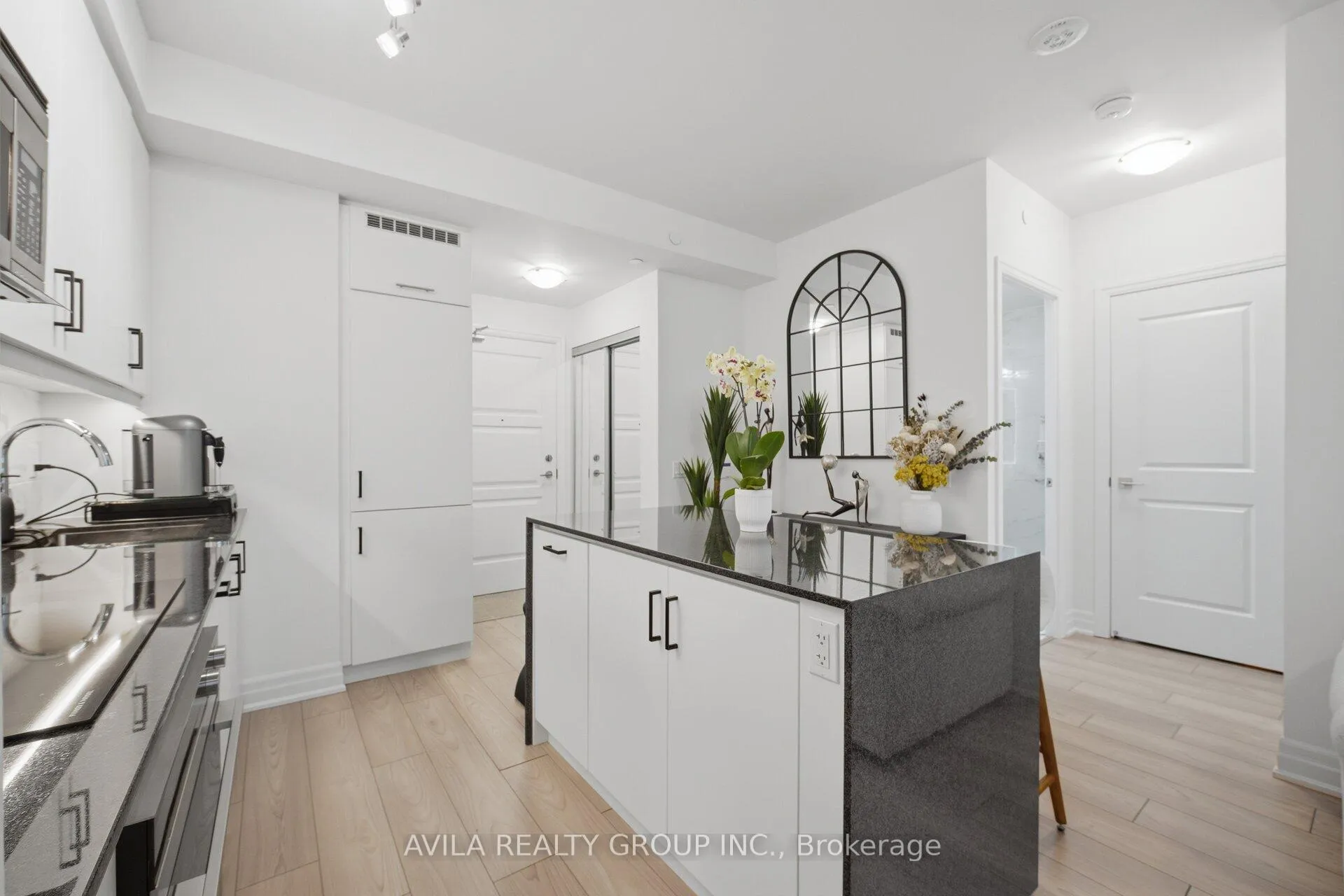 Photo 10 of 36 elm Drive, Mississauga, Fairview — HOMEH