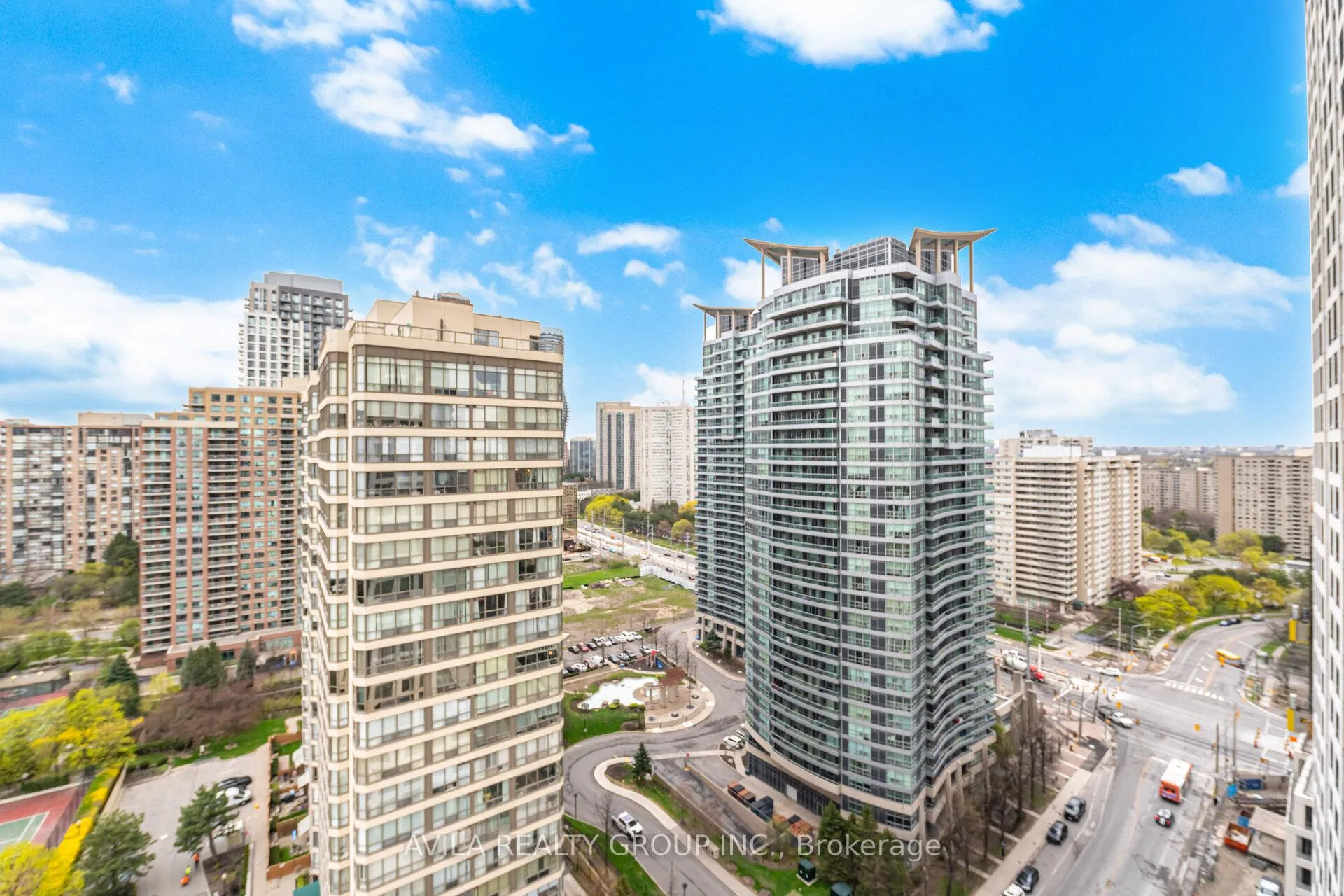 Photo 23 of 36 elm Drive, Mississauga, Fairview — HOMEH
