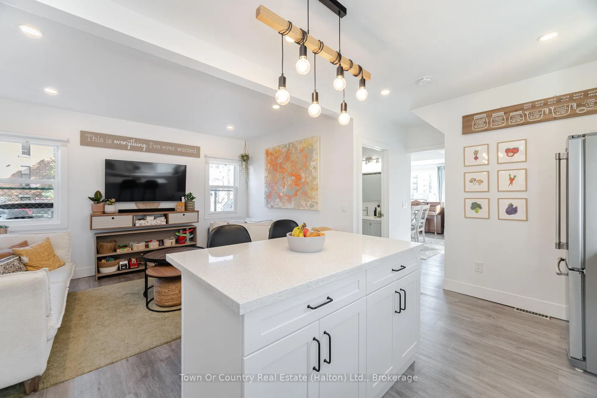 Photo 3 of 23 Prince Street, St. Catharines, E. Chester — HOMEH