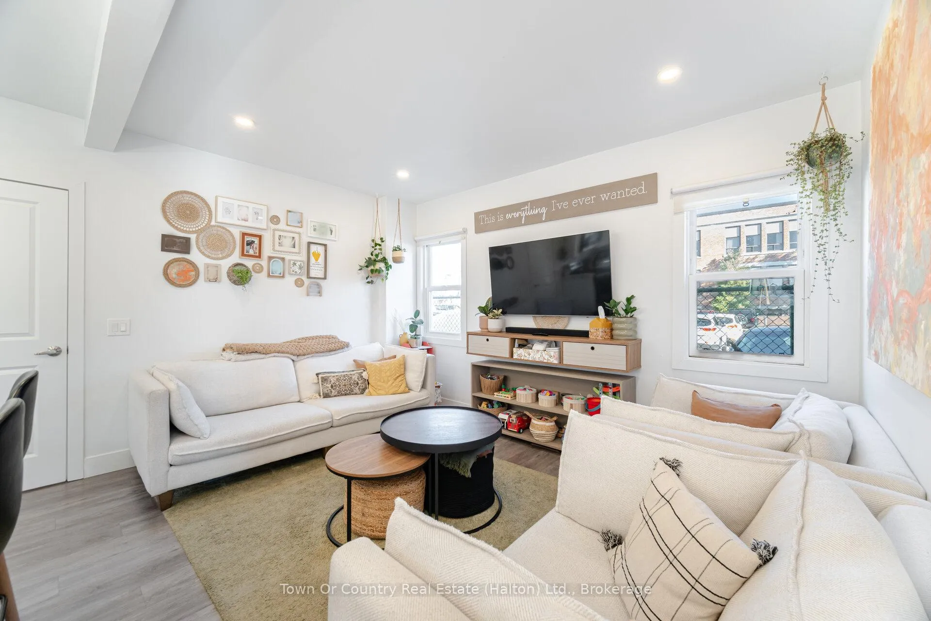 Photo 5 of 23 Prince Street, St. Catharines, E. Chester — HOMEH