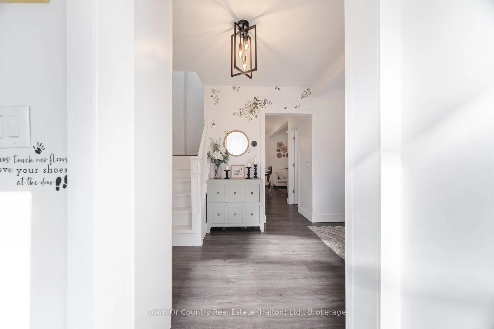 Photo 11 of 23 Prince Street, St. Catharines, E. Chester — HOMEH