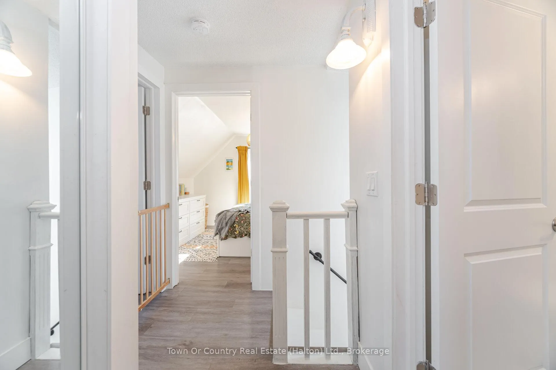 Photo 13 of 23 Prince Street, St. Catharines, E. Chester — HOMEH