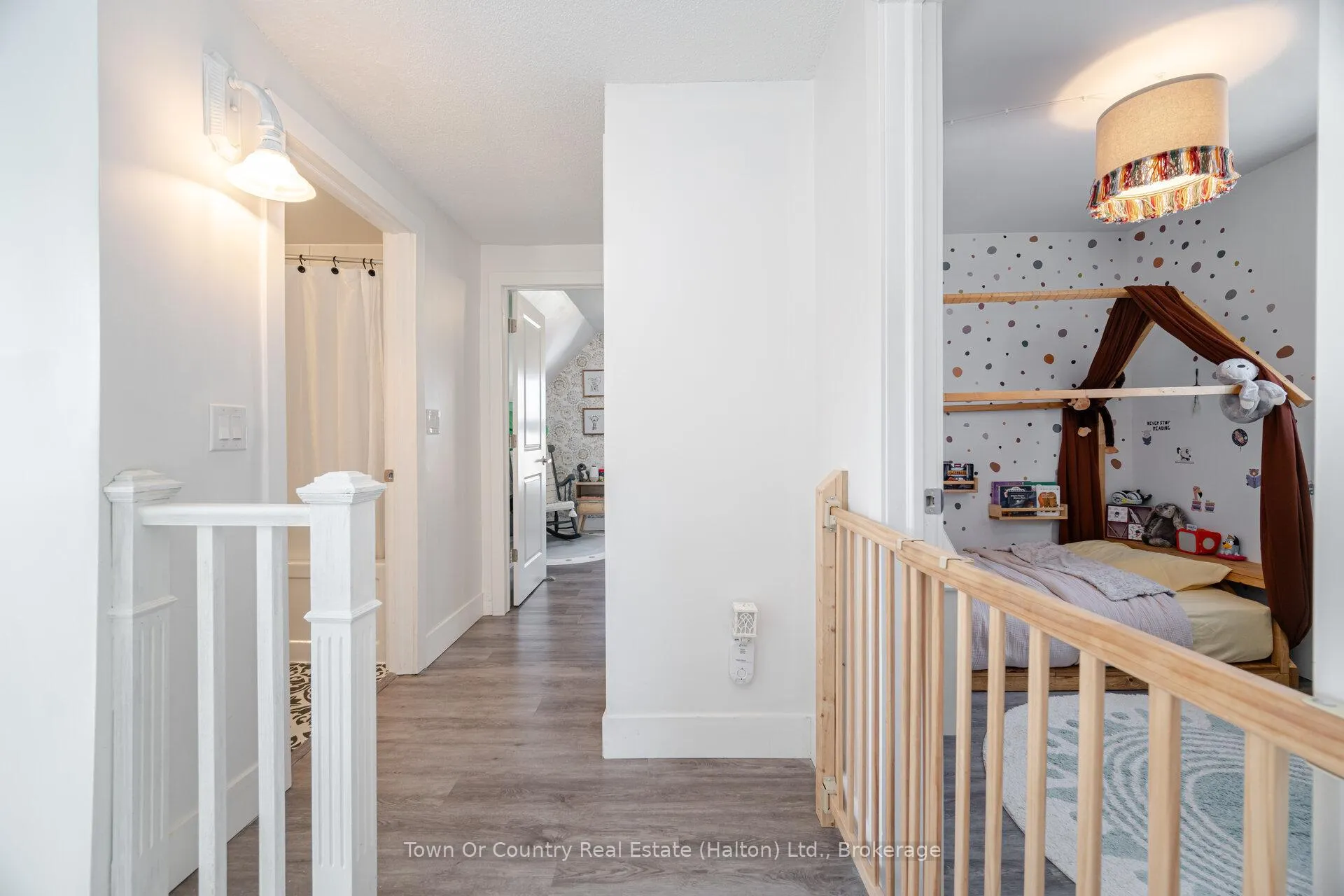 Photo 17 of 23 Prince Street, St. Catharines, E. Chester — HOMEH