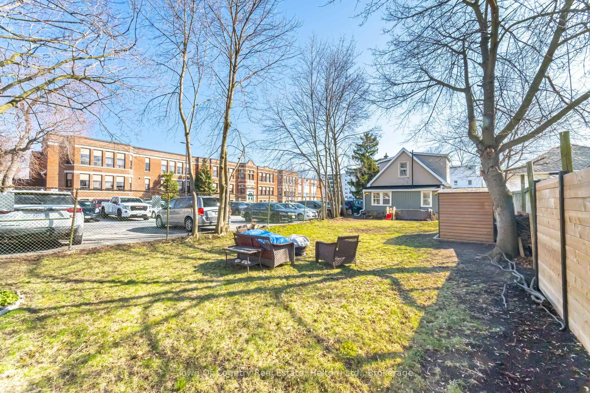 Photo 28 of 23 Prince Street, St. Catharines, E. Chester — HOMEH
