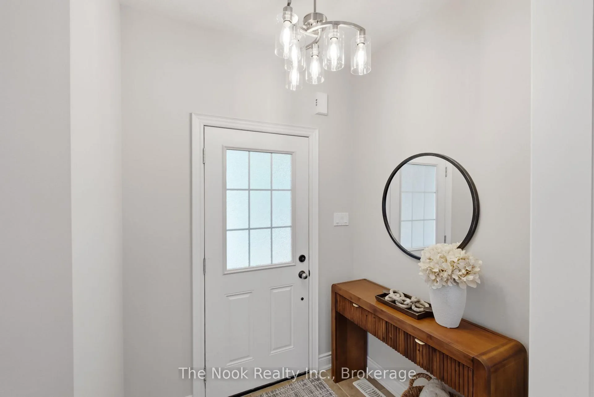 Photo 6 of 385 Longworth Avenue, Clarington, Bowmanville — HOMEH