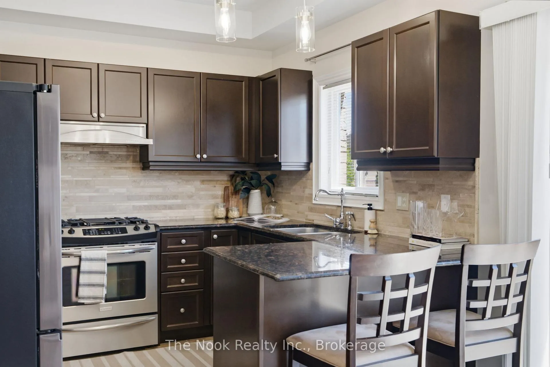 Photo 14 of 385 Longworth Avenue, Clarington, Bowmanville — HOMEH