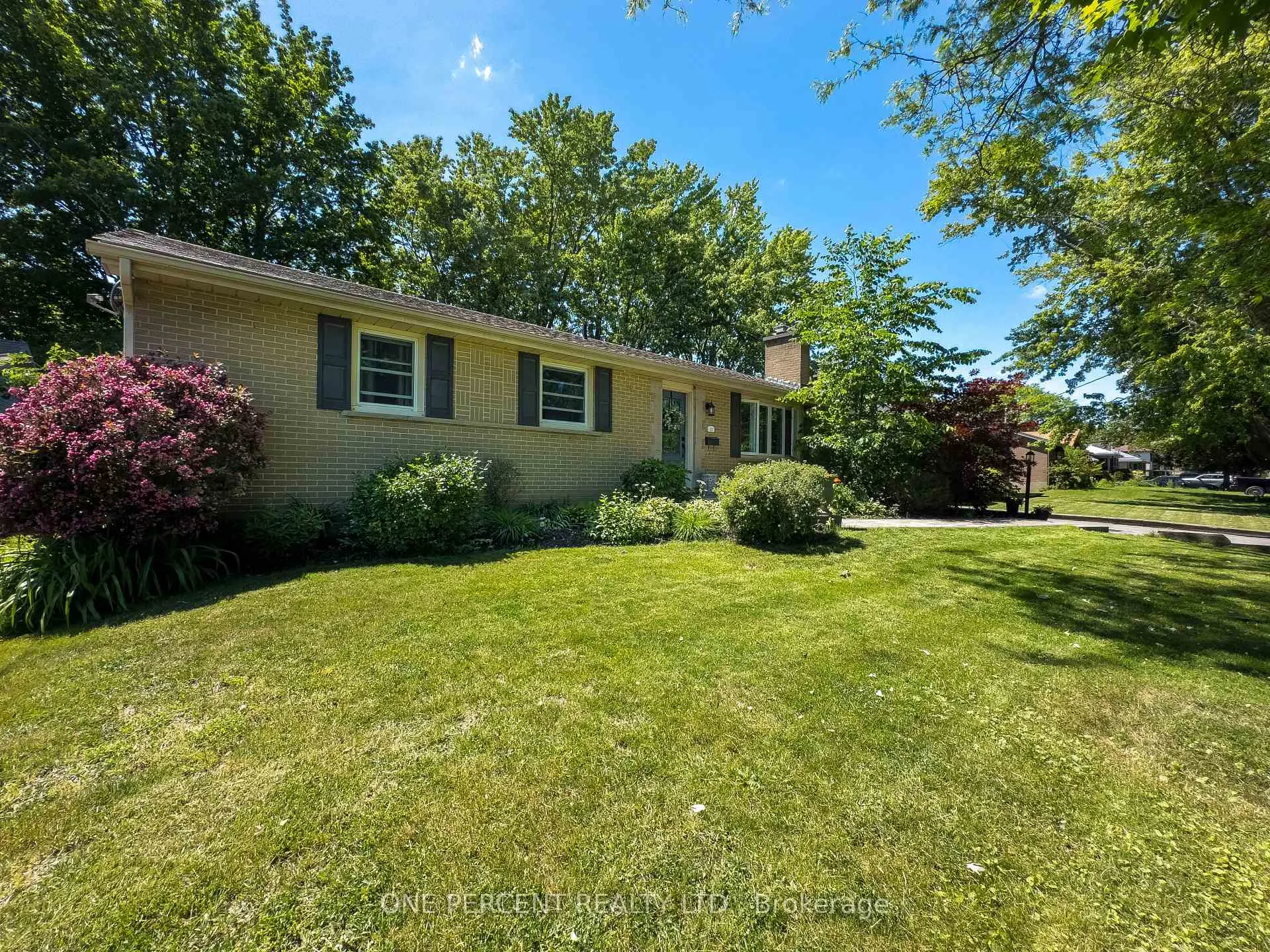 Photo 3 of 22 Bradgate Road, Belleville, Belleville Ward — HOMEH