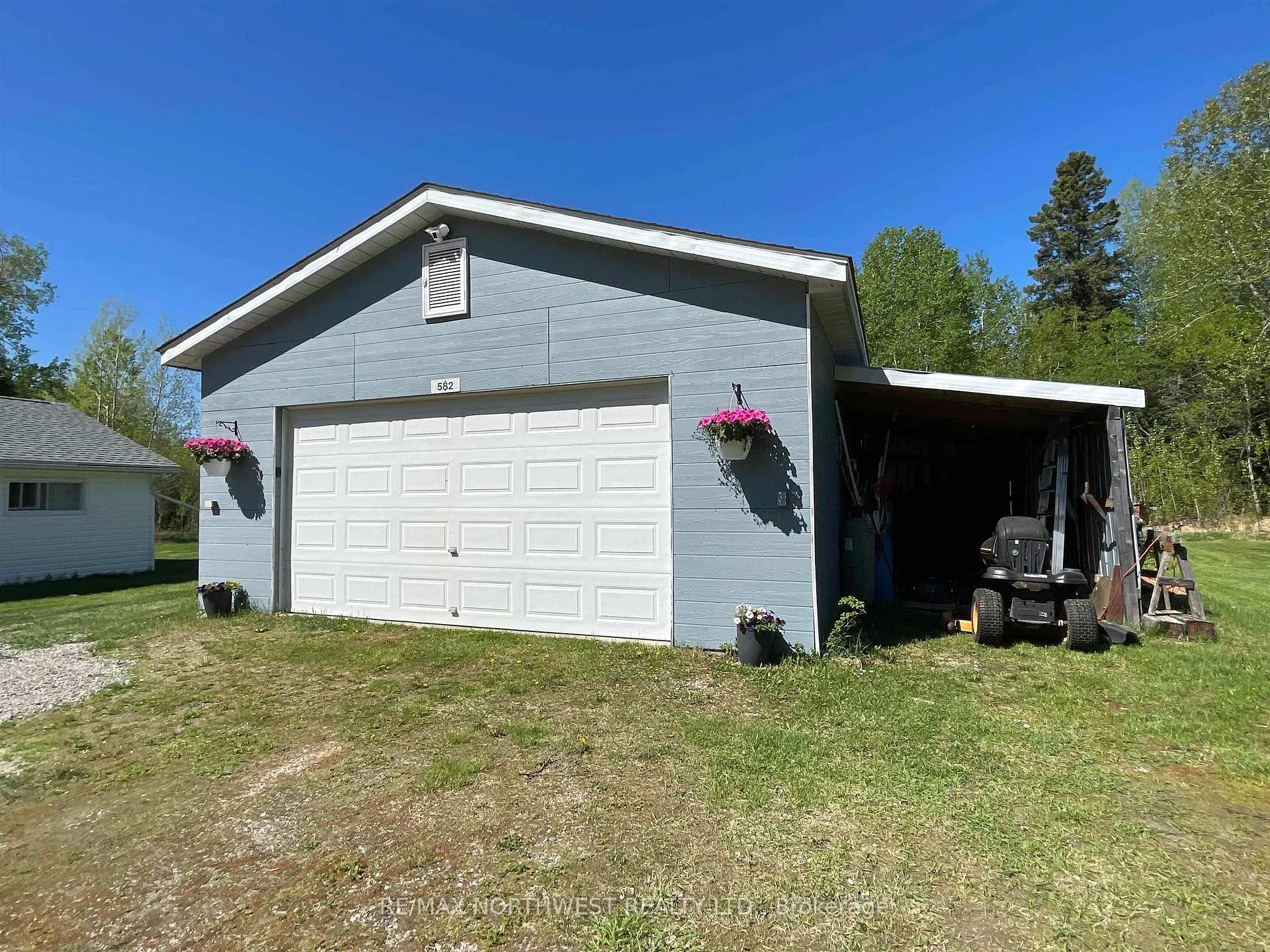 Photo 2 of 582 Henderson Loop Road, Kenora Remote Area, Richan — HOMEH