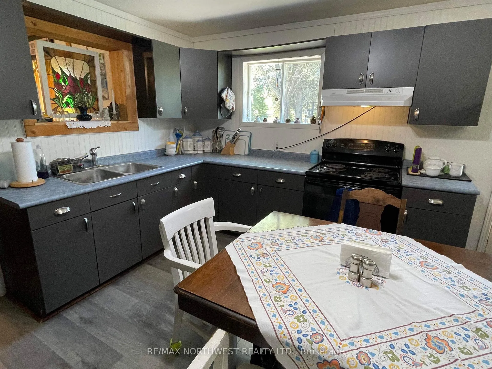 Photo 8 of 582 Henderson Loop Road, Kenora Remote Area, Richan — HOMEH