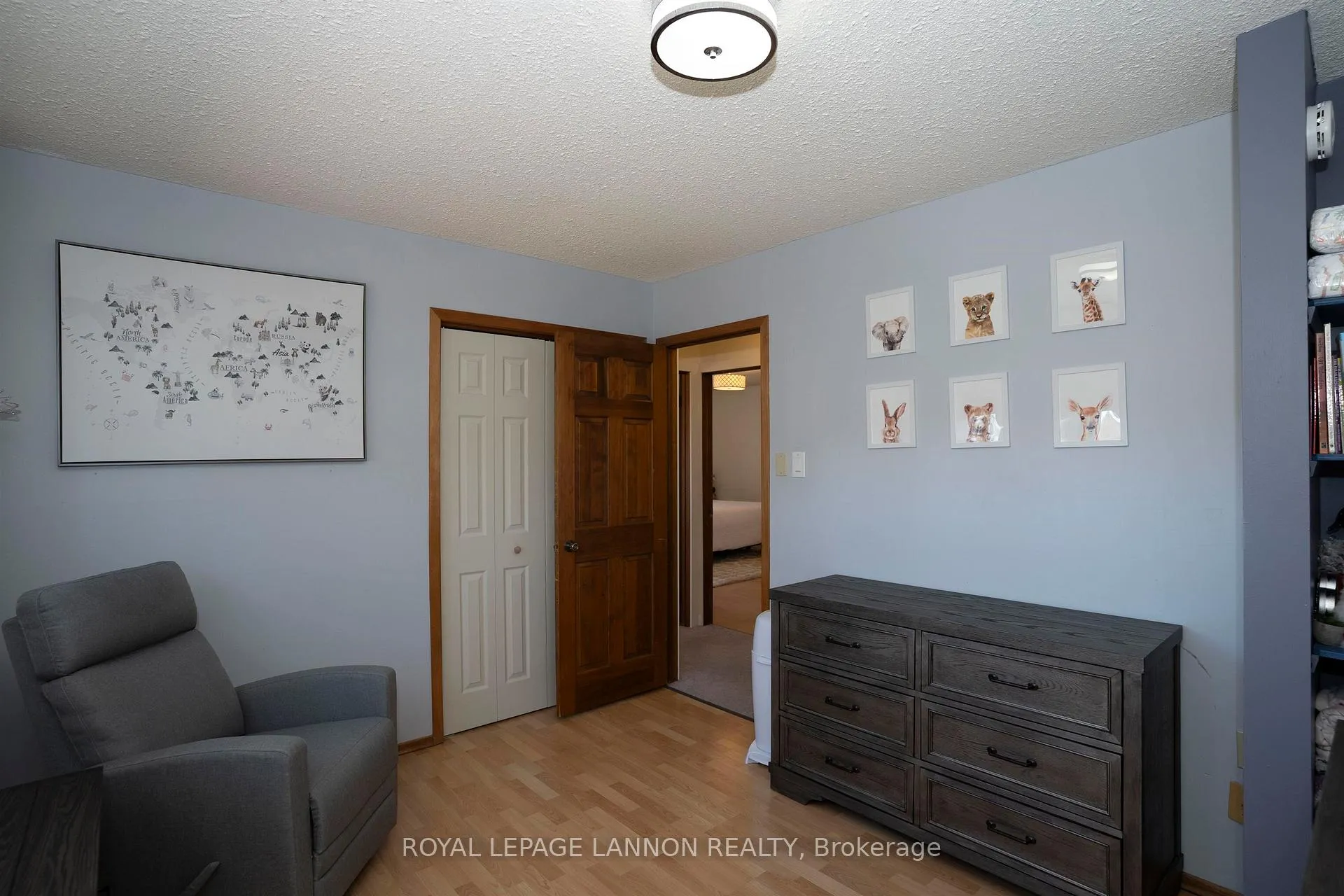 Photo 16 of 415 Chelsea Crescent, Thunder Bay, John Street North — HOMEH