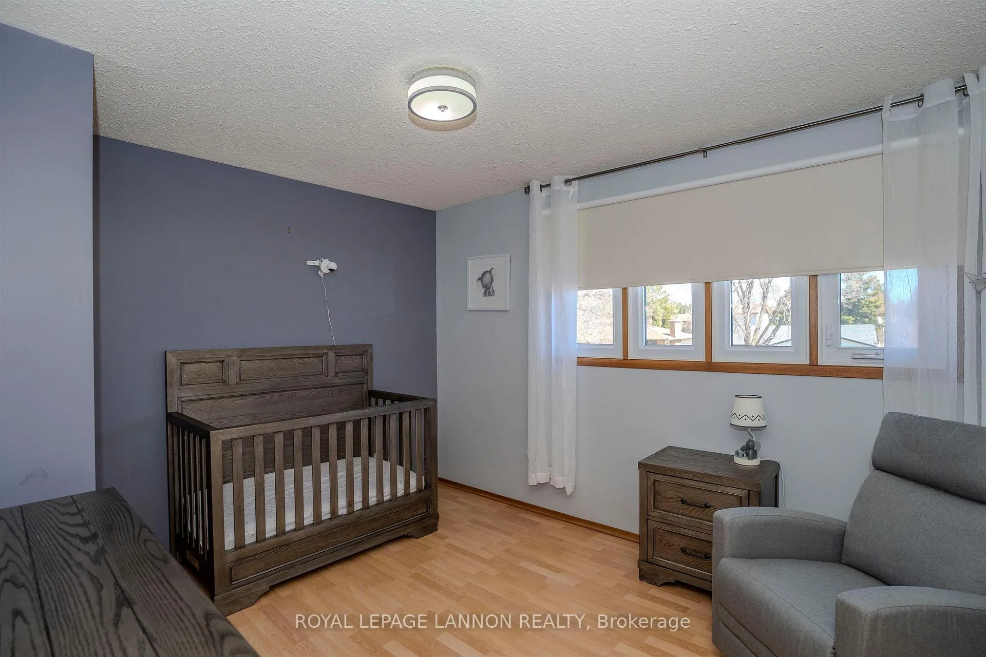 Photo 17 of 415 Chelsea Crescent, Thunder Bay, John Street North — HOMEH